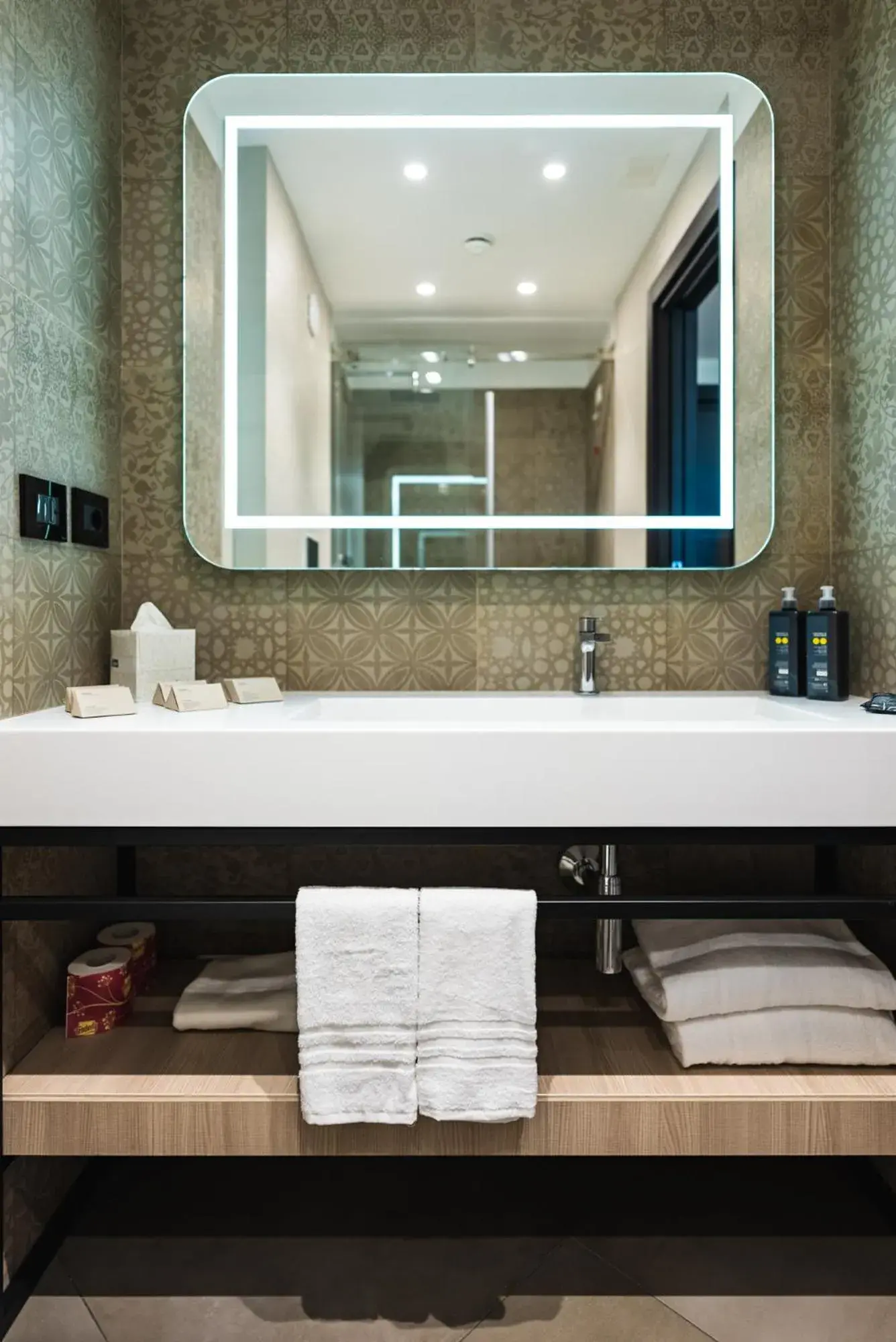 Deluxe Double or Twin Room in Salina Hotel Deluxe Double or Twin Room in Salina Hotel