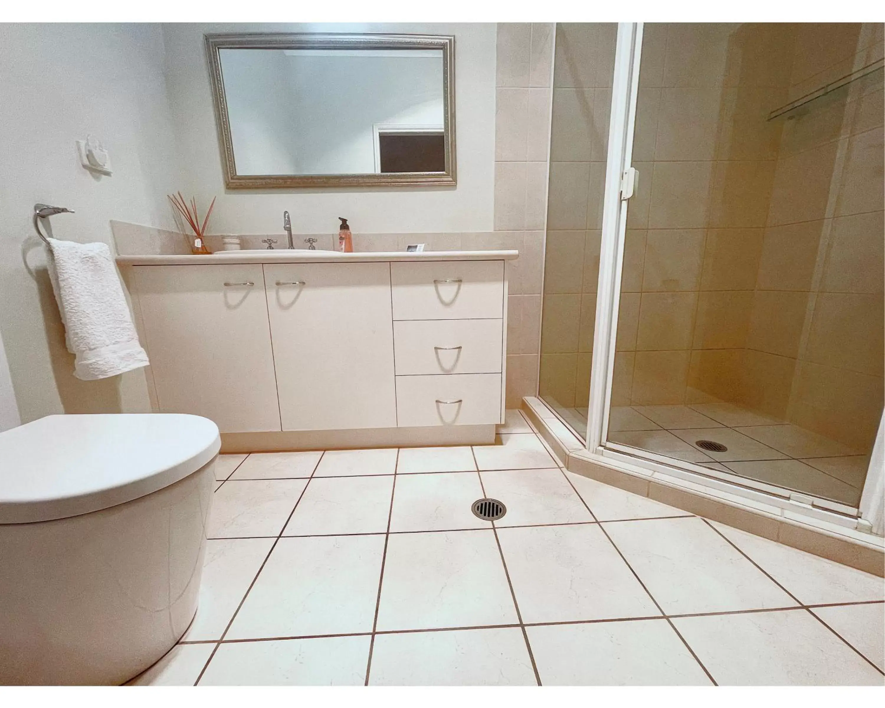 Luxury Suite in Wallaby Ridge Retreat Luxury Suite in Wallaby Ridge Retreat