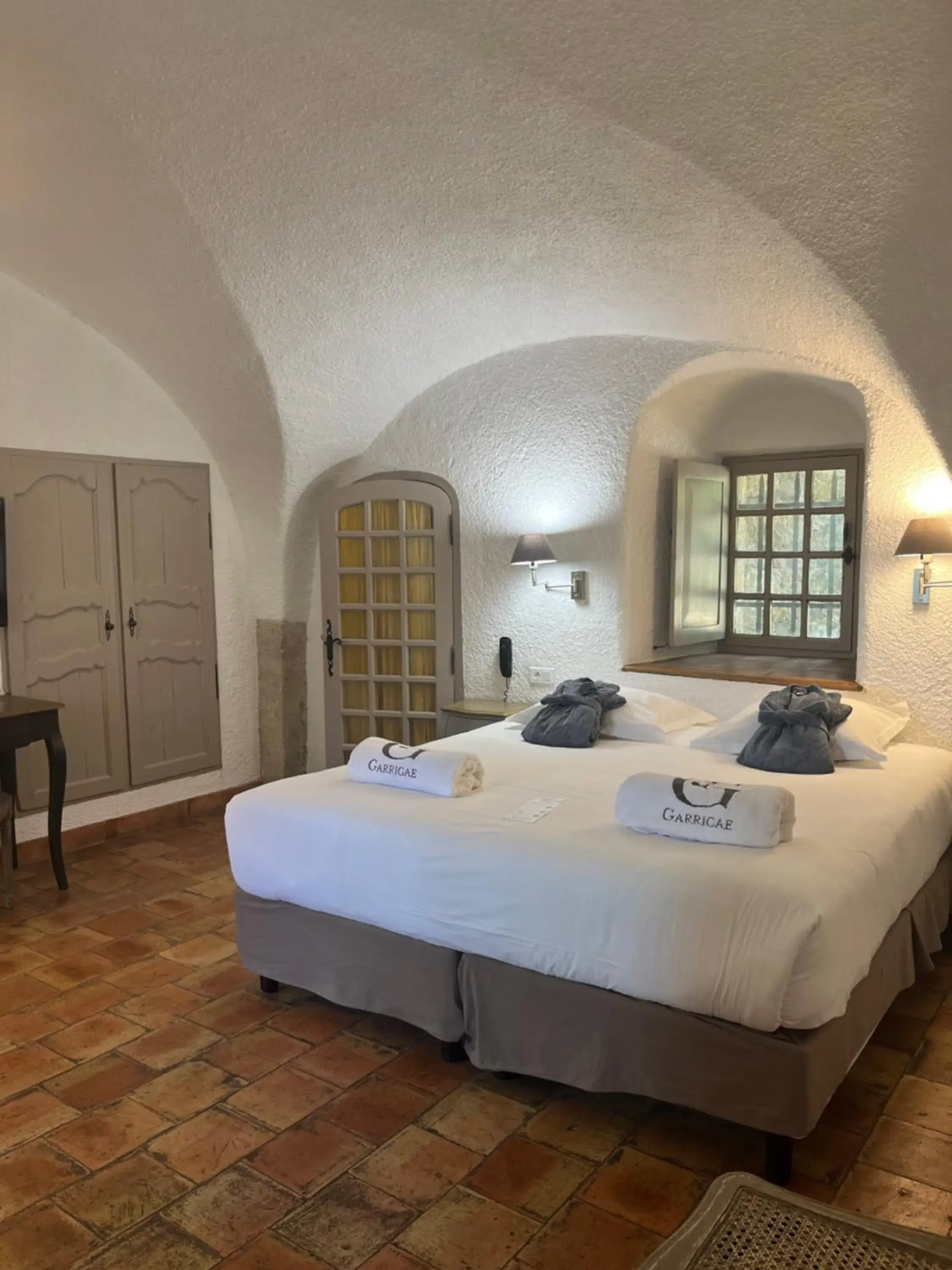 Double Room in Garrigae Abbaye de Sainte Croix Double Room in Garrigae Abbaye de Sainte Croix