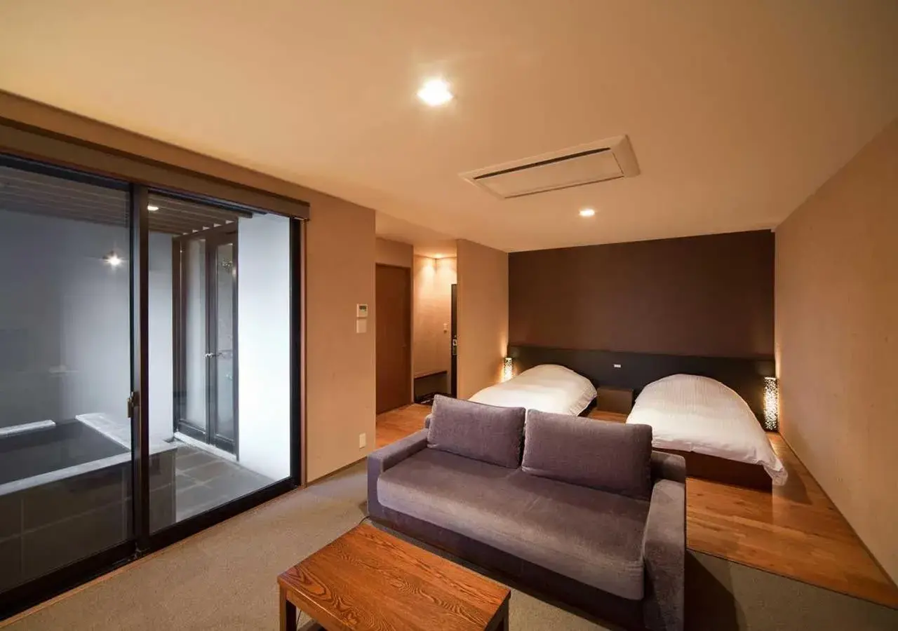 【Adult Only】Luxury Tower - Twin Room with Open-Air Bath / Japanese Style Dinner in Aura Tachibana 【Adult Only】Luxury Tower - Twin Room with Open-Air Bath / Japanese Style Dinner in Aura Tachibana