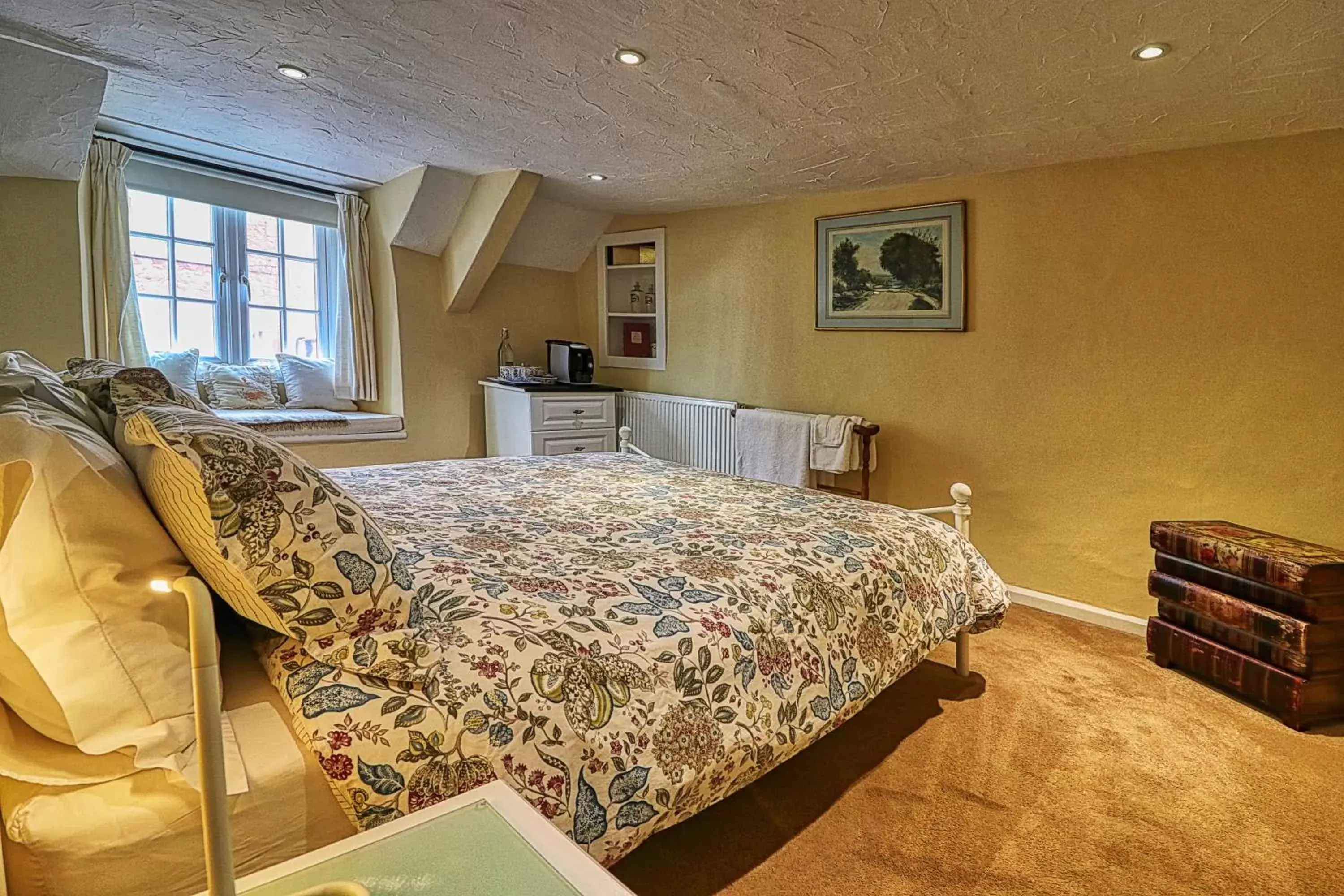 King Room in The Old Bookshop King Room in The Old Bookshop