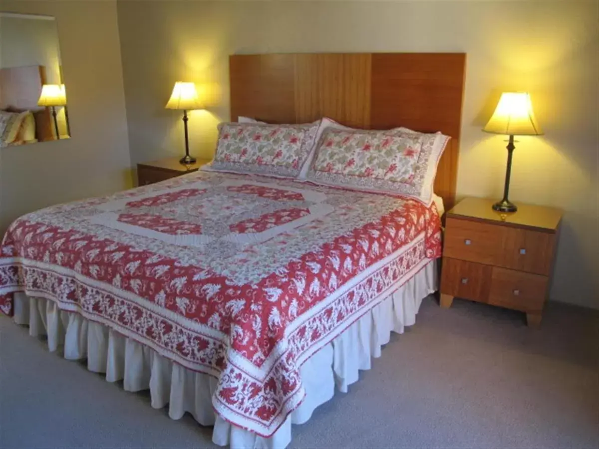 Ground Floor King Room in Stage Stop Inn Ground Floor King Room in Stage Stop Inn