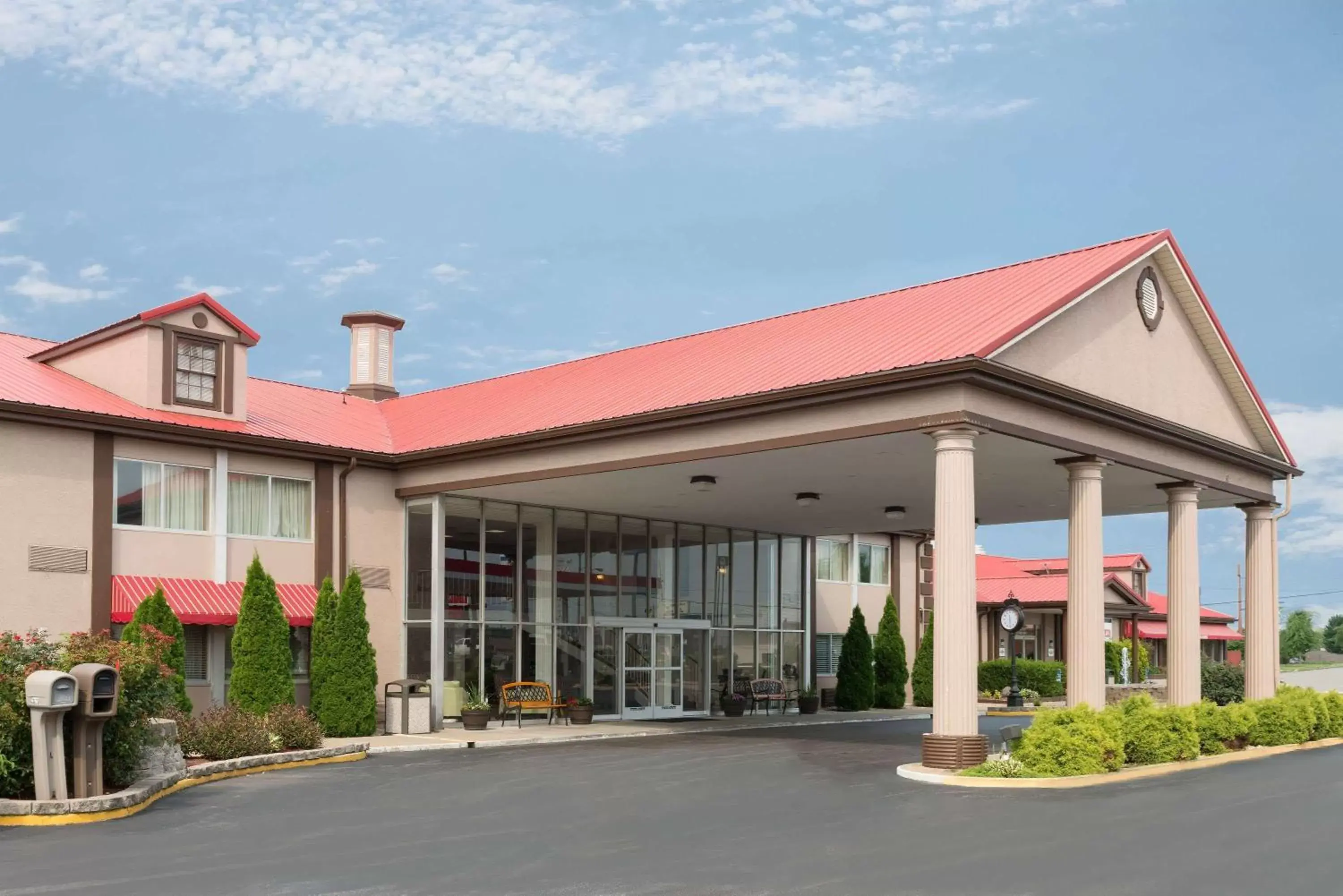 Ramada by Wyndham Bowling Green Ramada by Wyndham Bowling Green