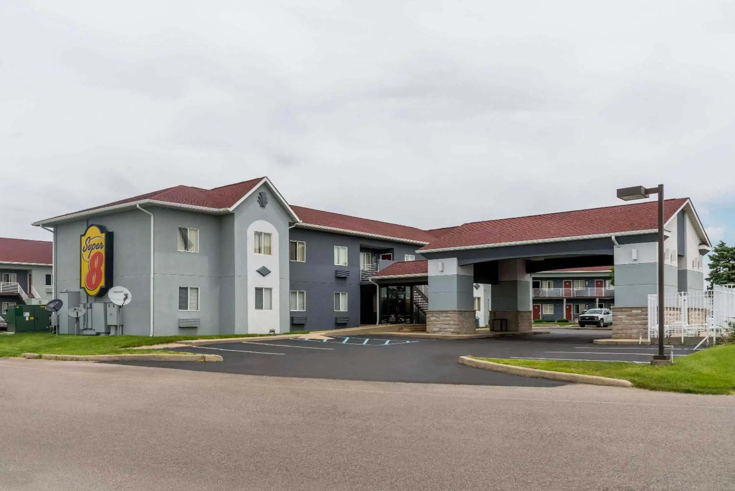 Super 8 by Wyndham Indianapolis/NE/Castleton Area Super 8 by Wyndham Indianapolis/NE/Castleton Area