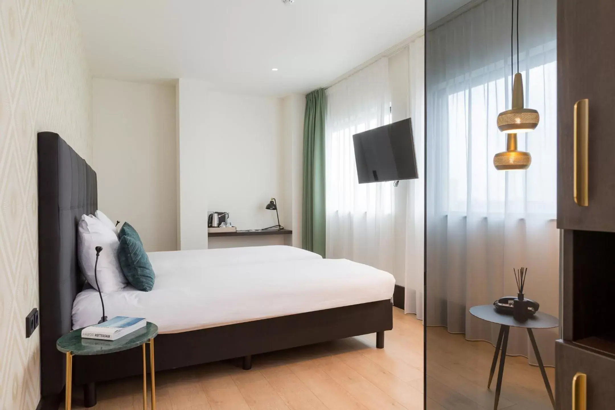 Comfort Twin Room in The James Rotterdam Comfort Twin Room in The James Rotterdam