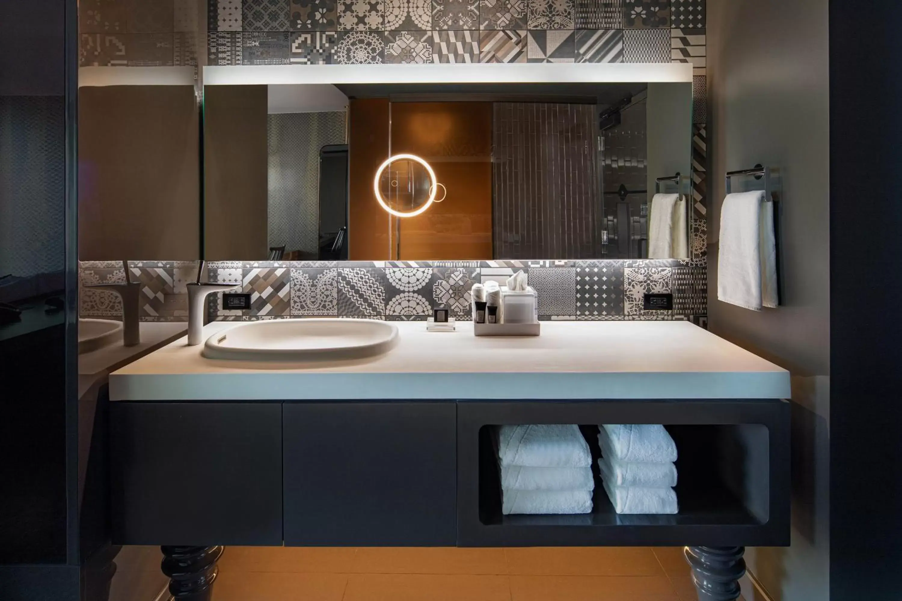 Spectacular, Guest room, 2 Queen, City view in W Philadelphia Spectacular, Guest room, 2 Queen, City view in W Philadelphia