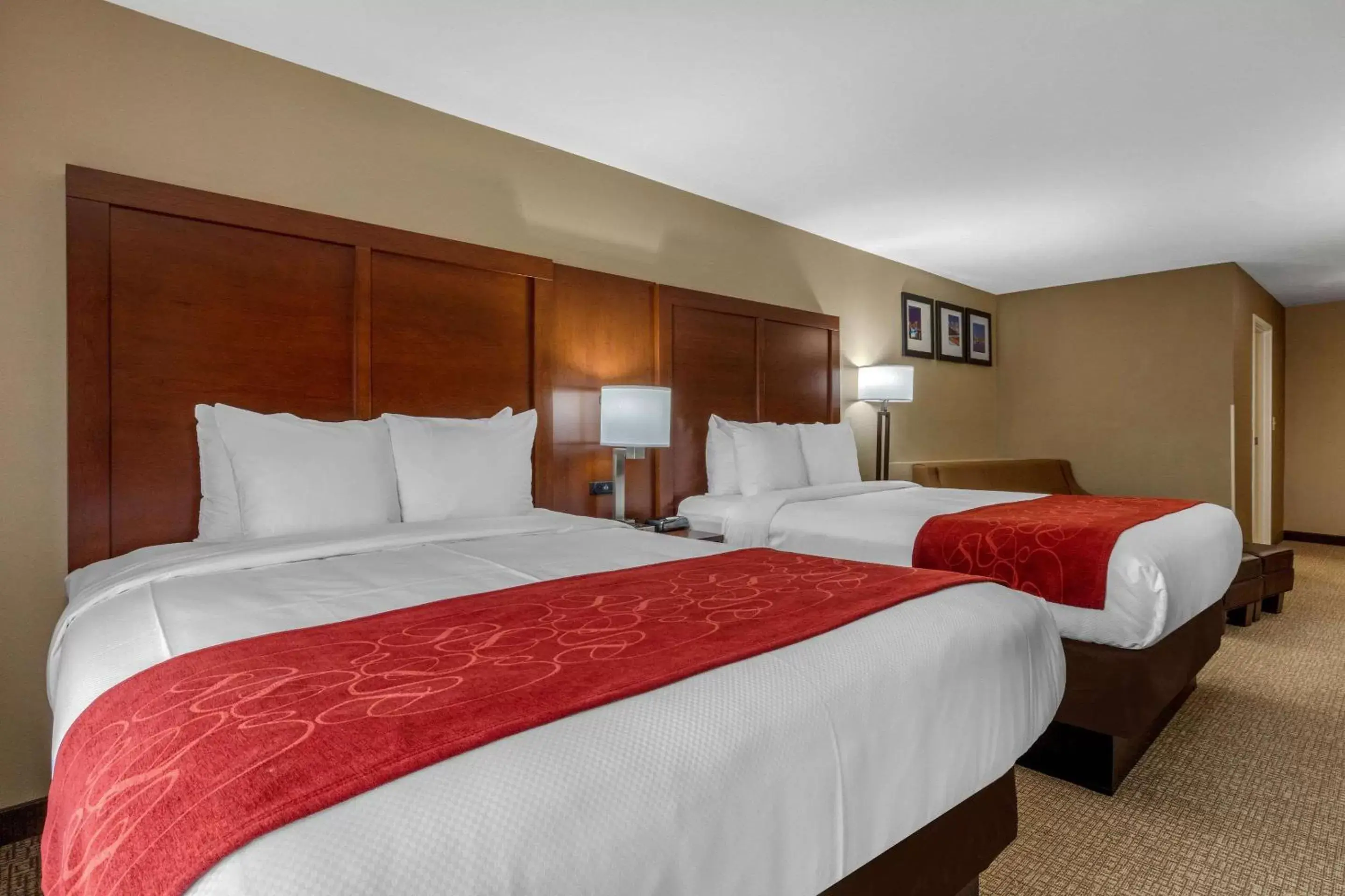 Queen Suite with Two Queen Beds and Sofa Bed in Comfort Suites Pelham Hoover I-65 Queen Suite with Two Queen Beds and Sofa Bed in Comfort Suites Pelham Hoover I-65