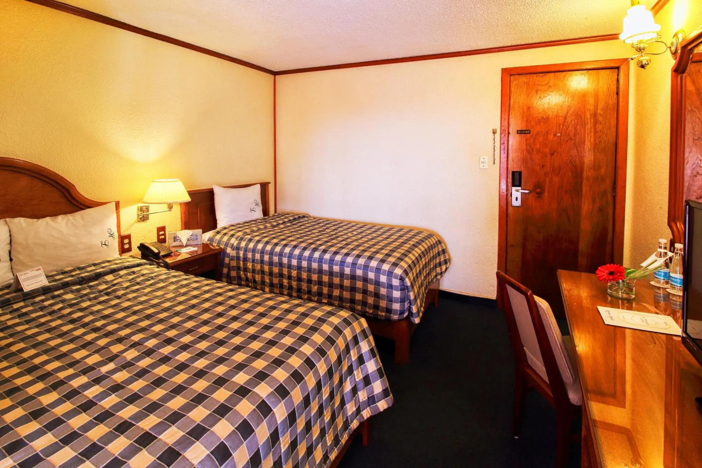 Triple Room in Hotel Lastra Triple Room in Hotel Lastra