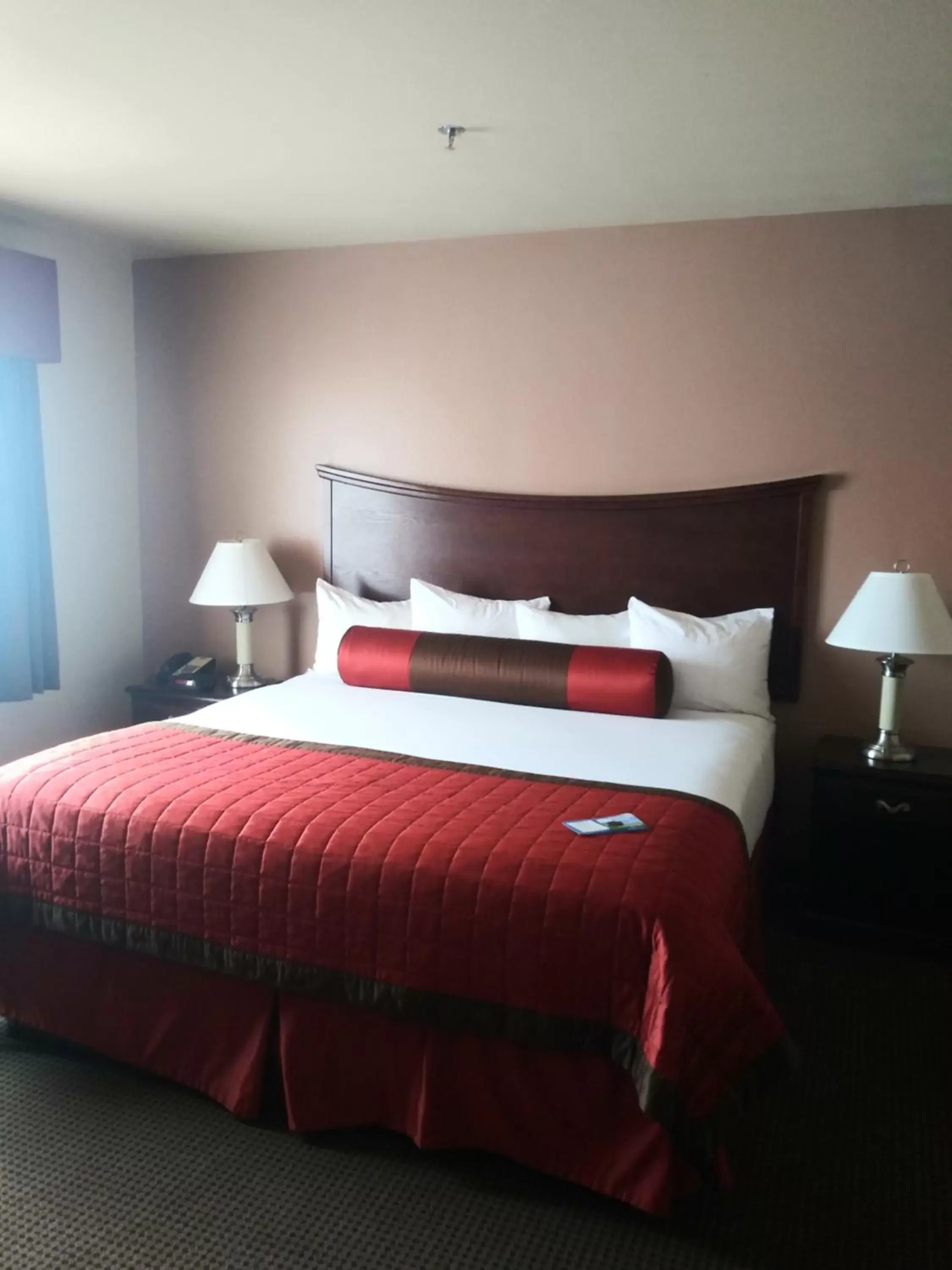 Deluxe King Suite - Non-Smoking in Baymont by Wyndham Wheeler Deluxe King Suite - Non-Smoking in Baymont by Wyndham Wheeler