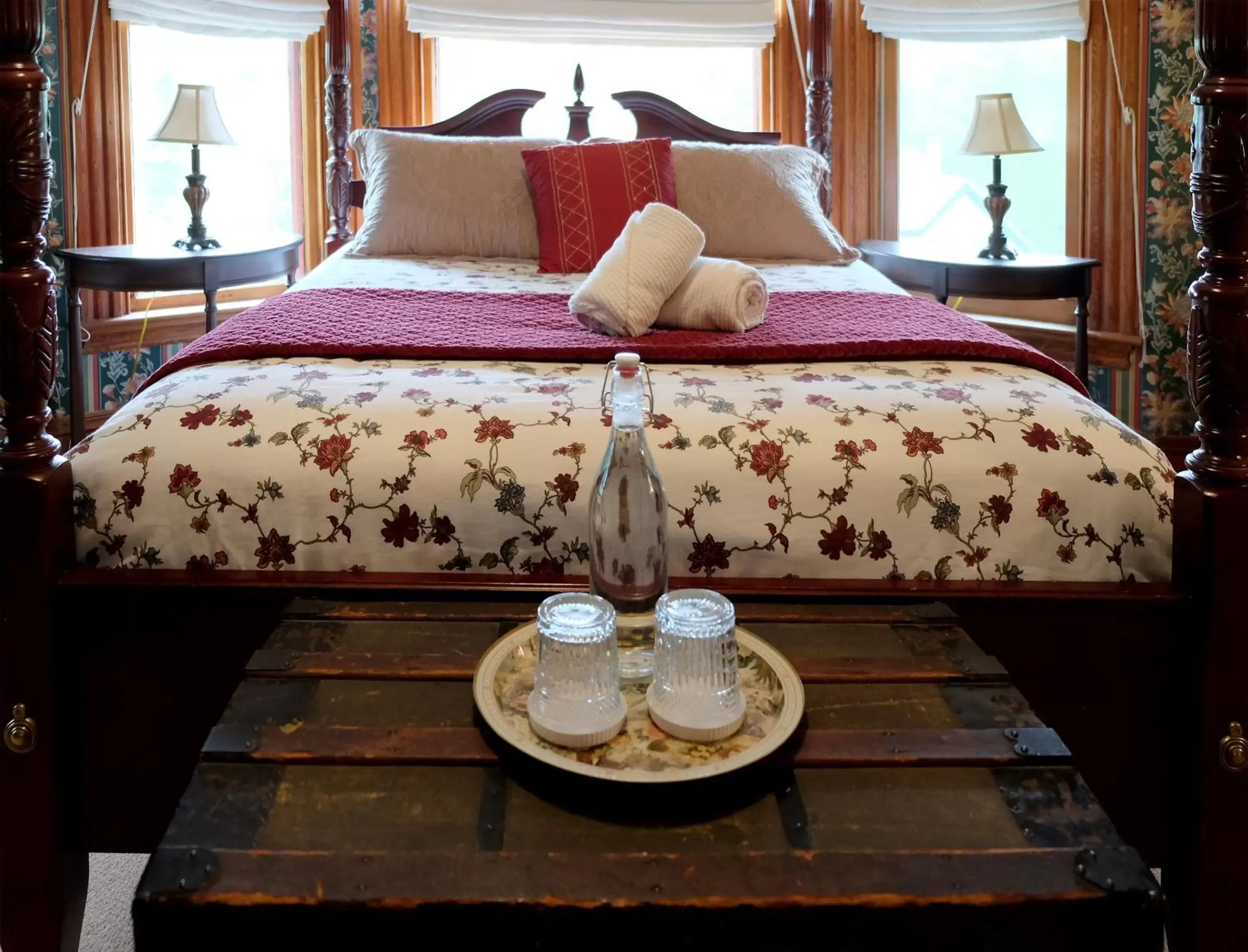 Deluxe Double Room with Bath in Guilford Bed and Breakfast Deluxe Double Room with Bath in Guilford Bed and Breakfast