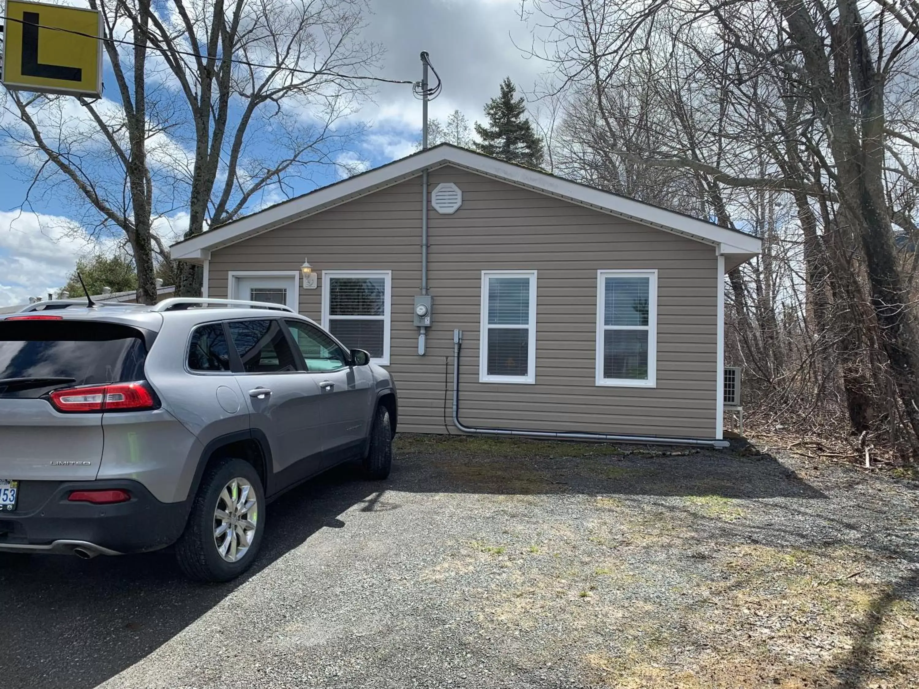 Deluxe Bungalow in The Lionstone Inn Motel and Cottages Deluxe Bungalow in The Lionstone Inn Motel and Cottages