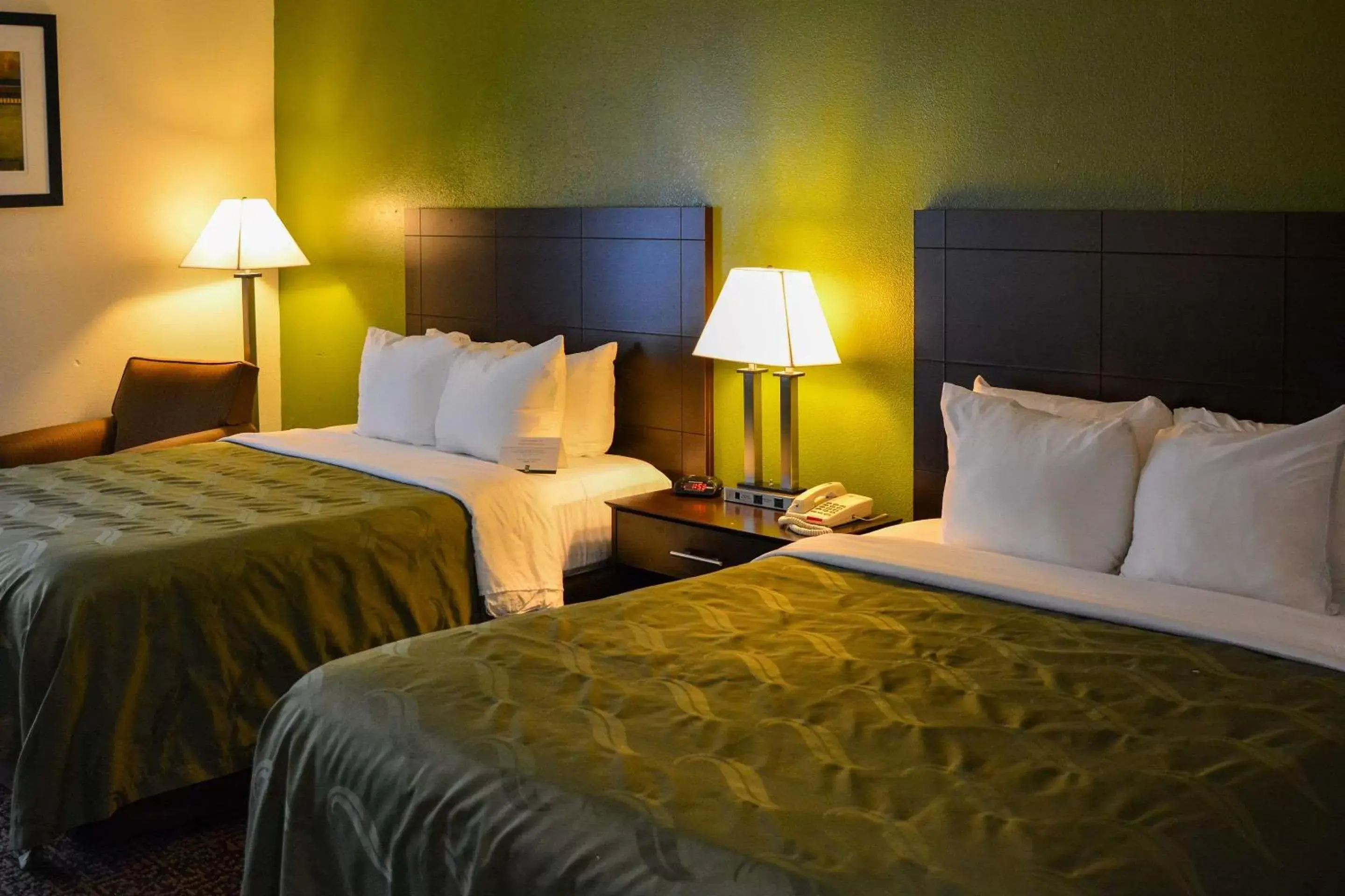 Double Room with Two Double Beds - Non-Smoking in Quality Inn Union US Hwy 176 Double Room with Two Double Beds - Non-Smoking in Quality Inn Union US Hwy 176