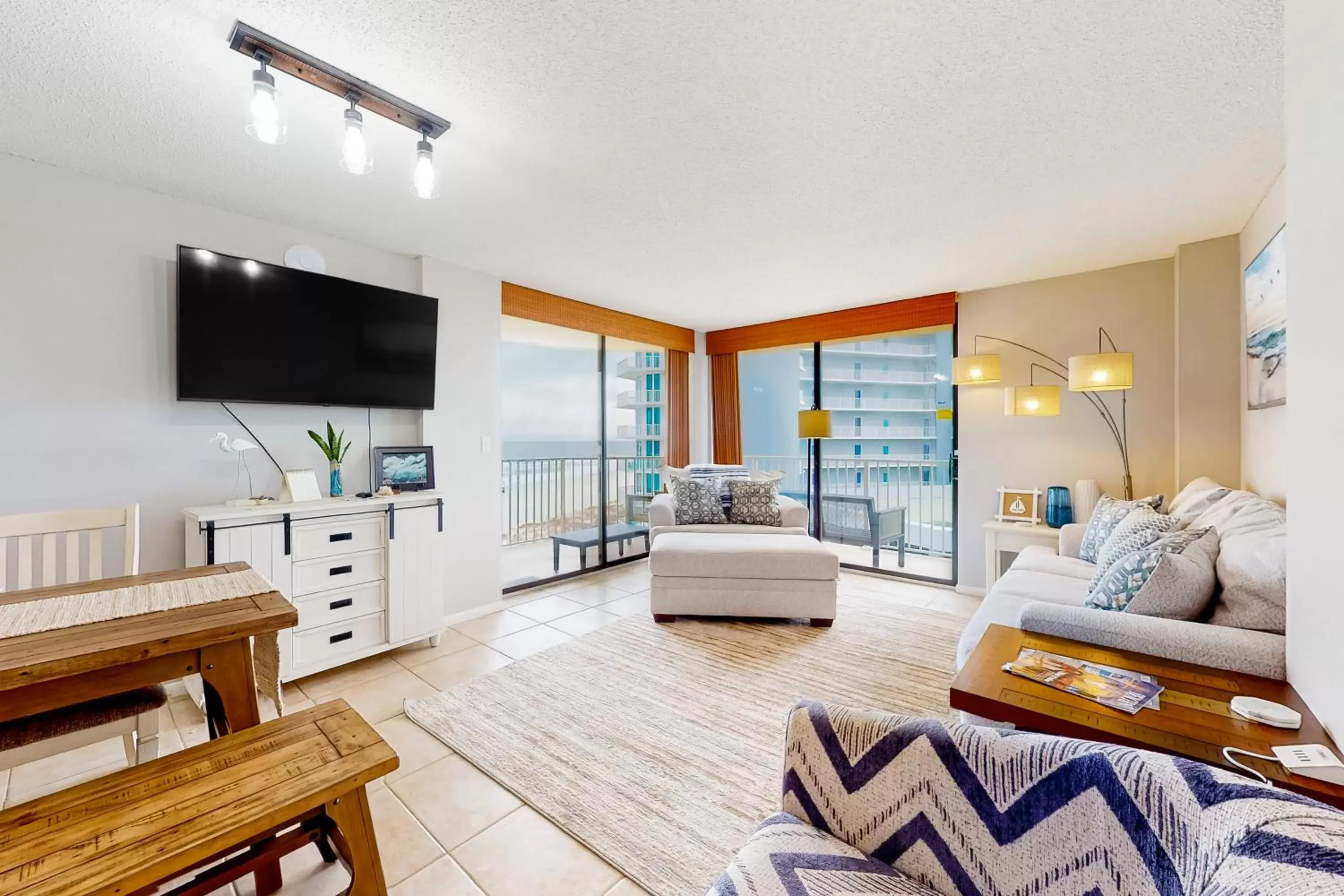 Two Bedroom Apartment in Whaler 5B Two Bedroom Apartment in Whaler 5B