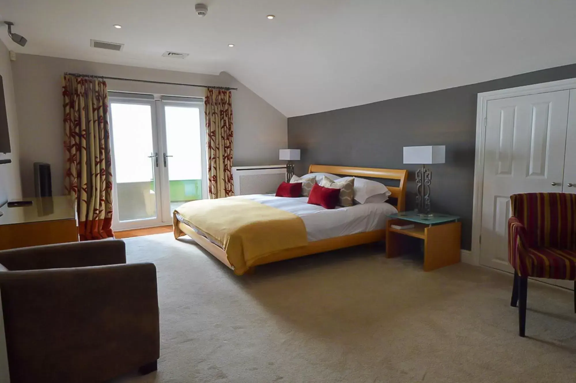 Superior Suite with Sea View in Pebble Beach Seaview Restaurant & Rooms Superior Suite with Sea View in Pebble Beach Seaview Restaurant & Rooms