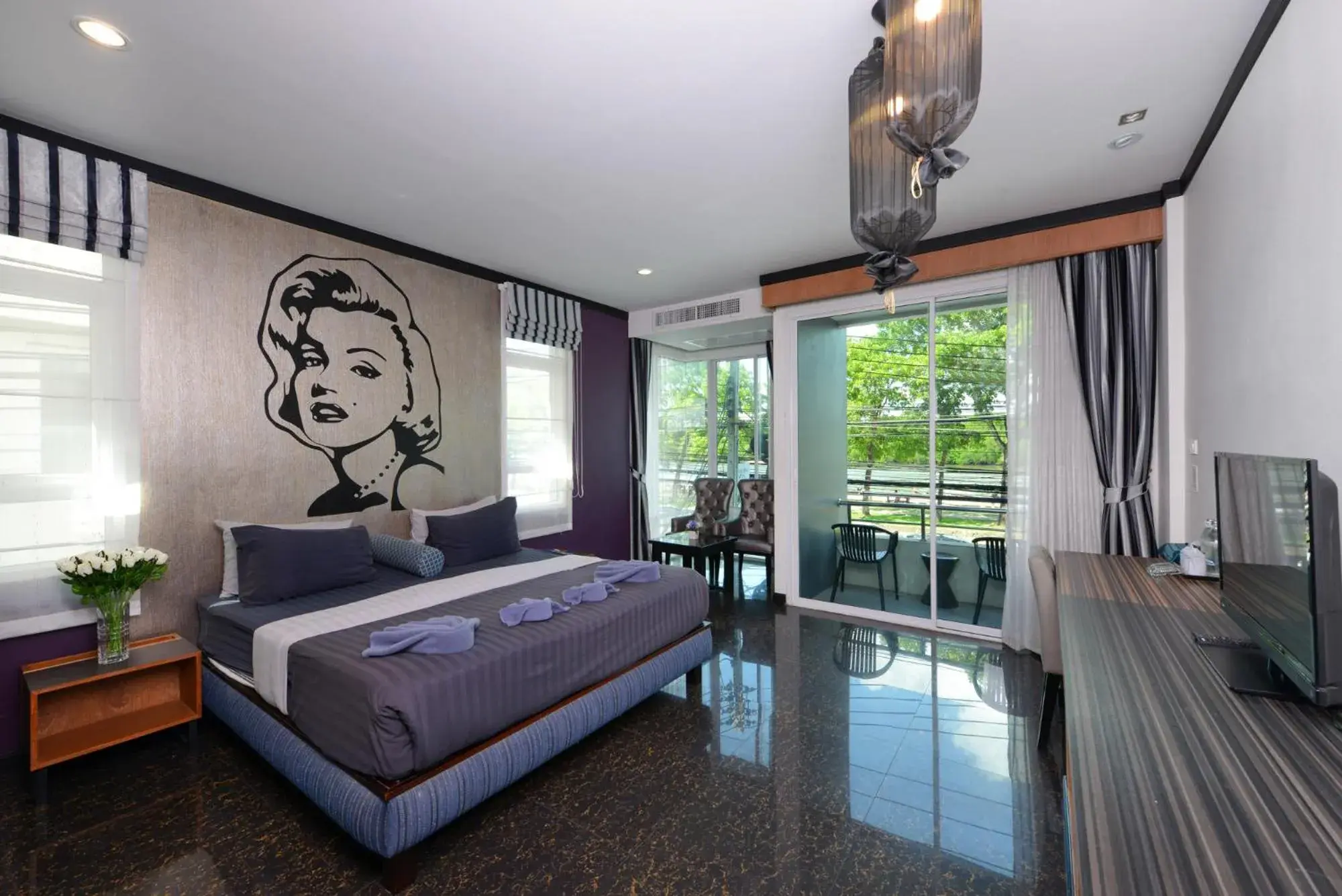 Deluxe Double Room with Sea View in The River Scene Deluxe Double Room with Sea View in The River Scene