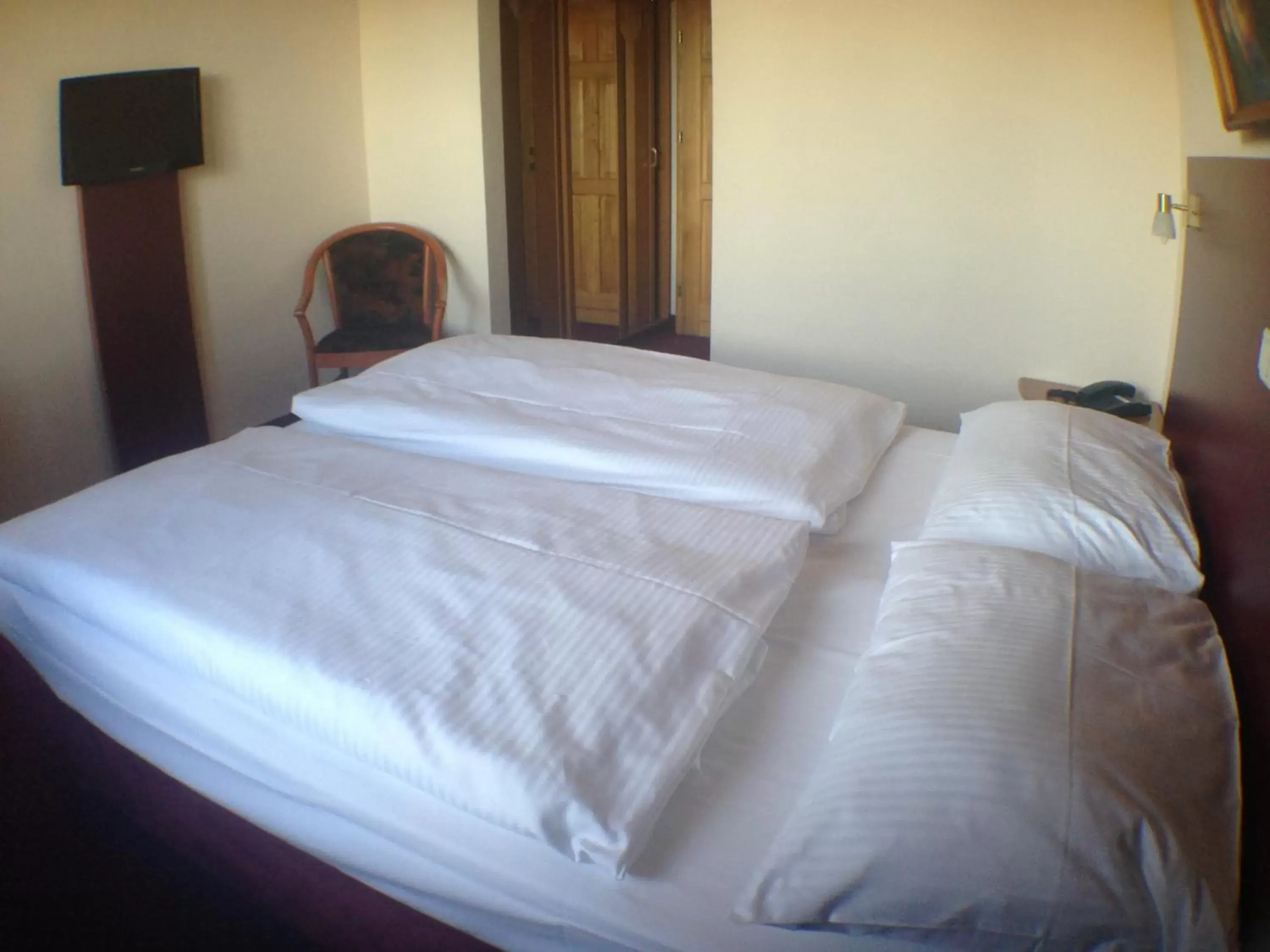 Double Room - single occupancy in WEST Hotel an der Sächsischen Weinstrasse Double Room - single occupancy in WEST Hotel an der Sächsischen Weinstrasse