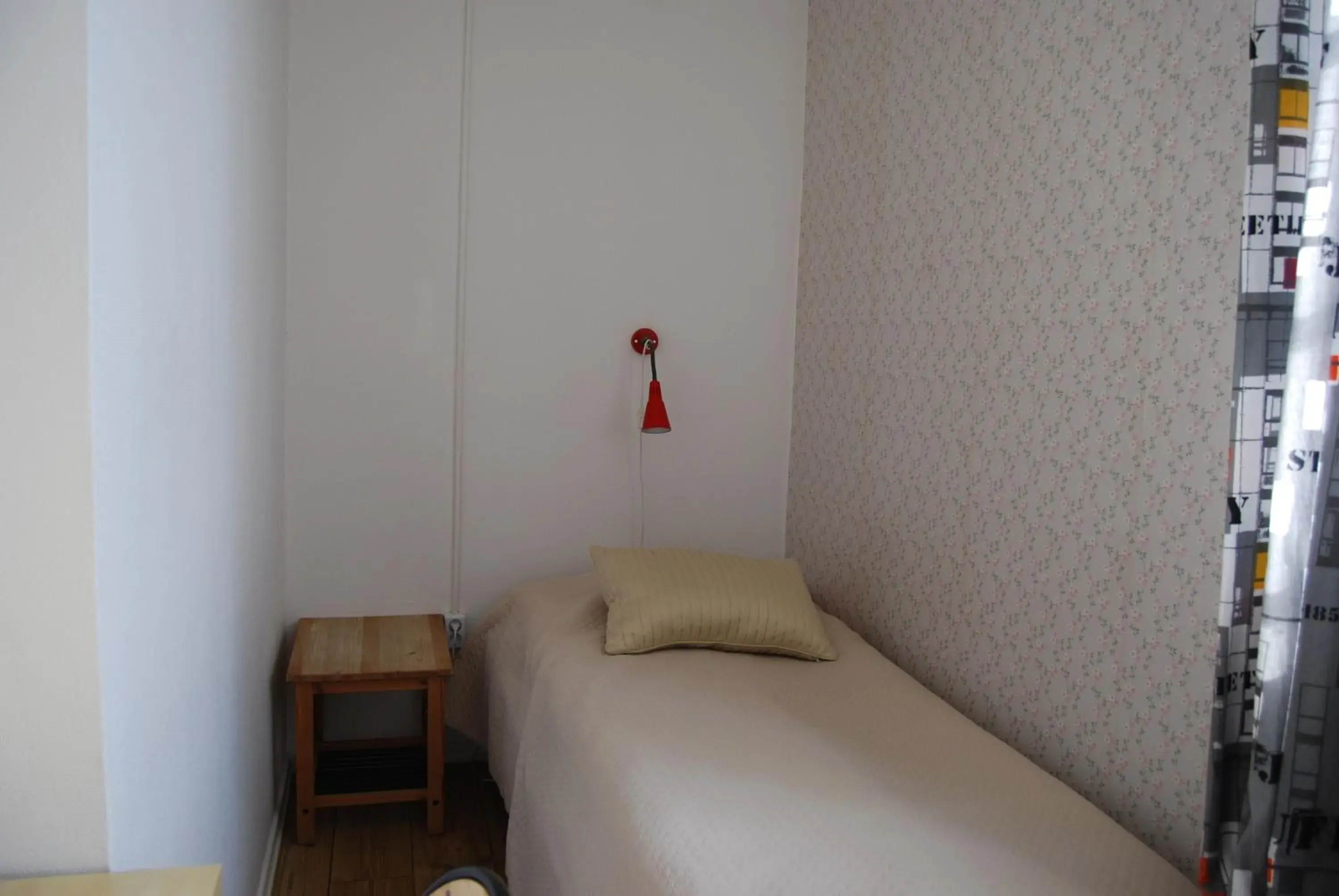 Single Room with Shared Bathroom in Halmstad Hotell & Vandrarhem Kaptenshamn Single Room with Shared Bathroom in Halmstad Hotell & Vandrarhem Kaptenshamn