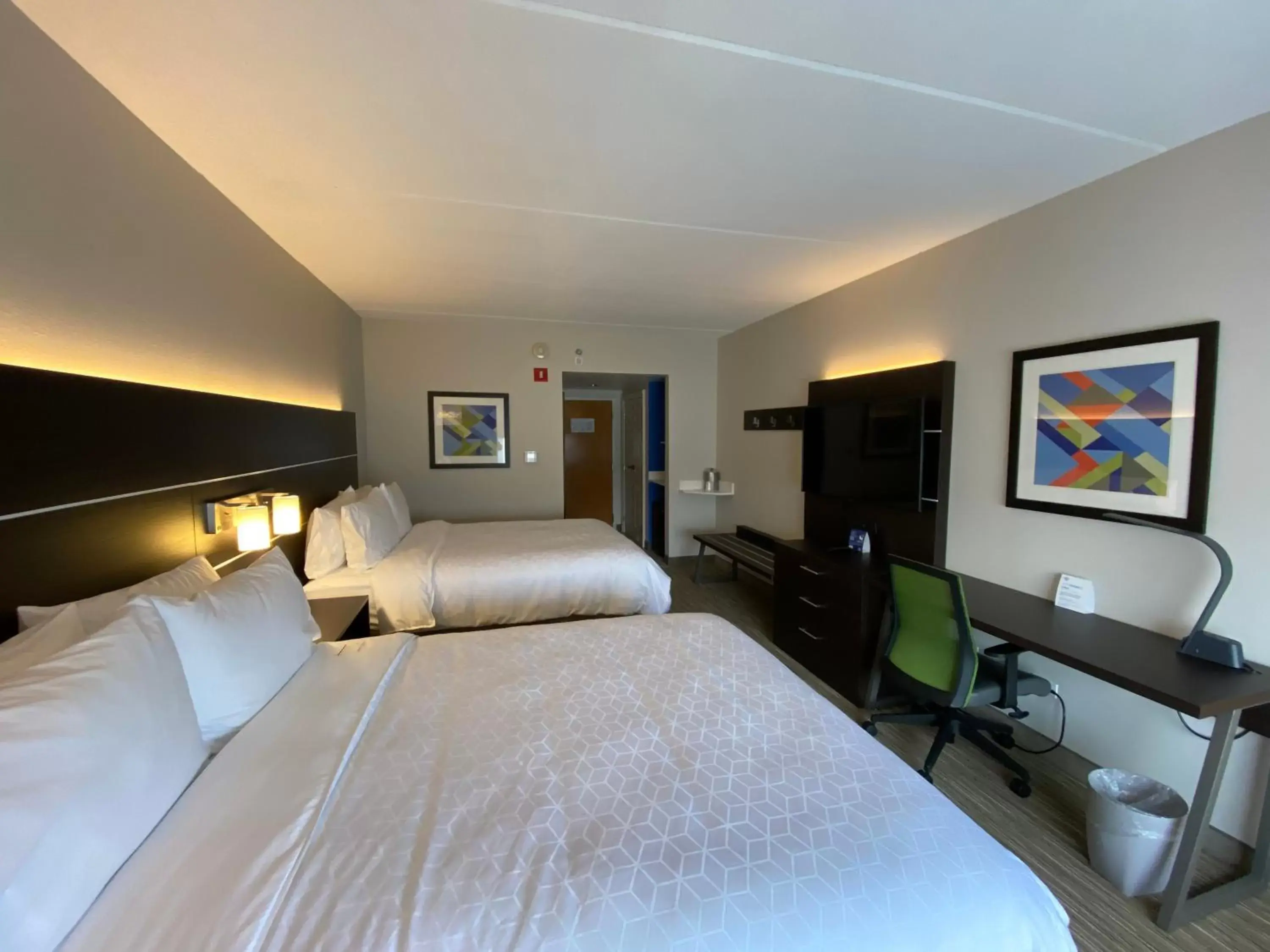 Standard Room with Two Queen Beds in Holiday Inn Express & Suites - Prospect Heights by IHG Standard Room with Two Queen Beds in Holiday Inn Express & Suites - Prospect Heights by IHG