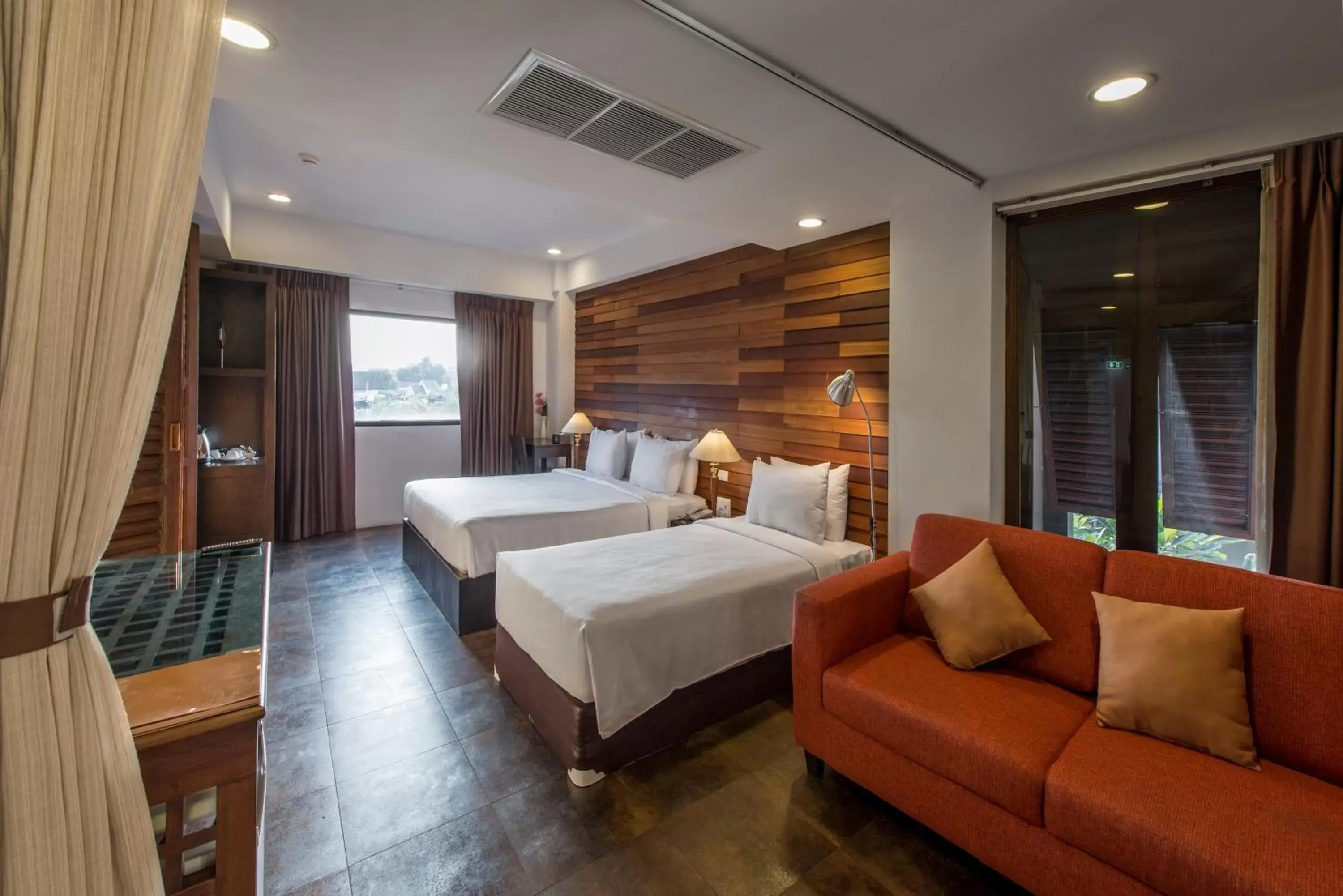 Deluxe Triple Room in Nanda Heritage Hotel Deluxe Triple Room in Nanda Heritage Hotel