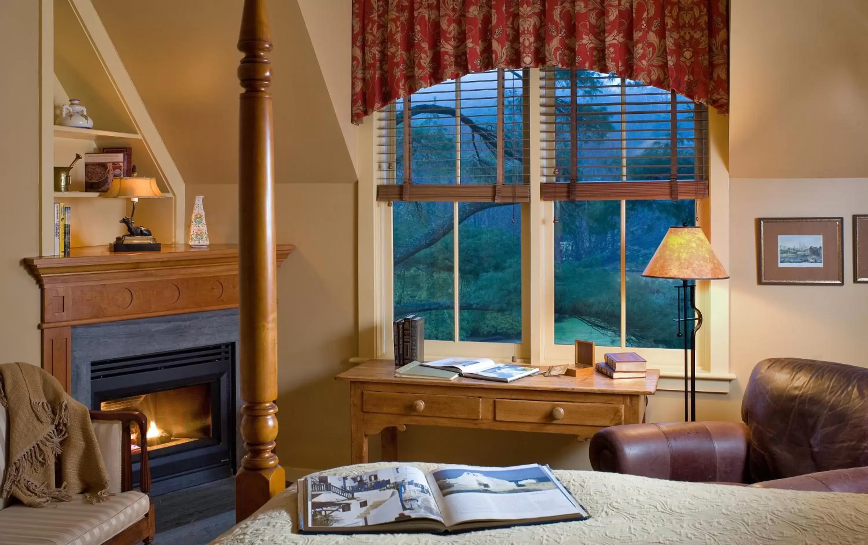 Deluxe King Room in Jackson House Inn Deluxe King Room in Jackson House Inn