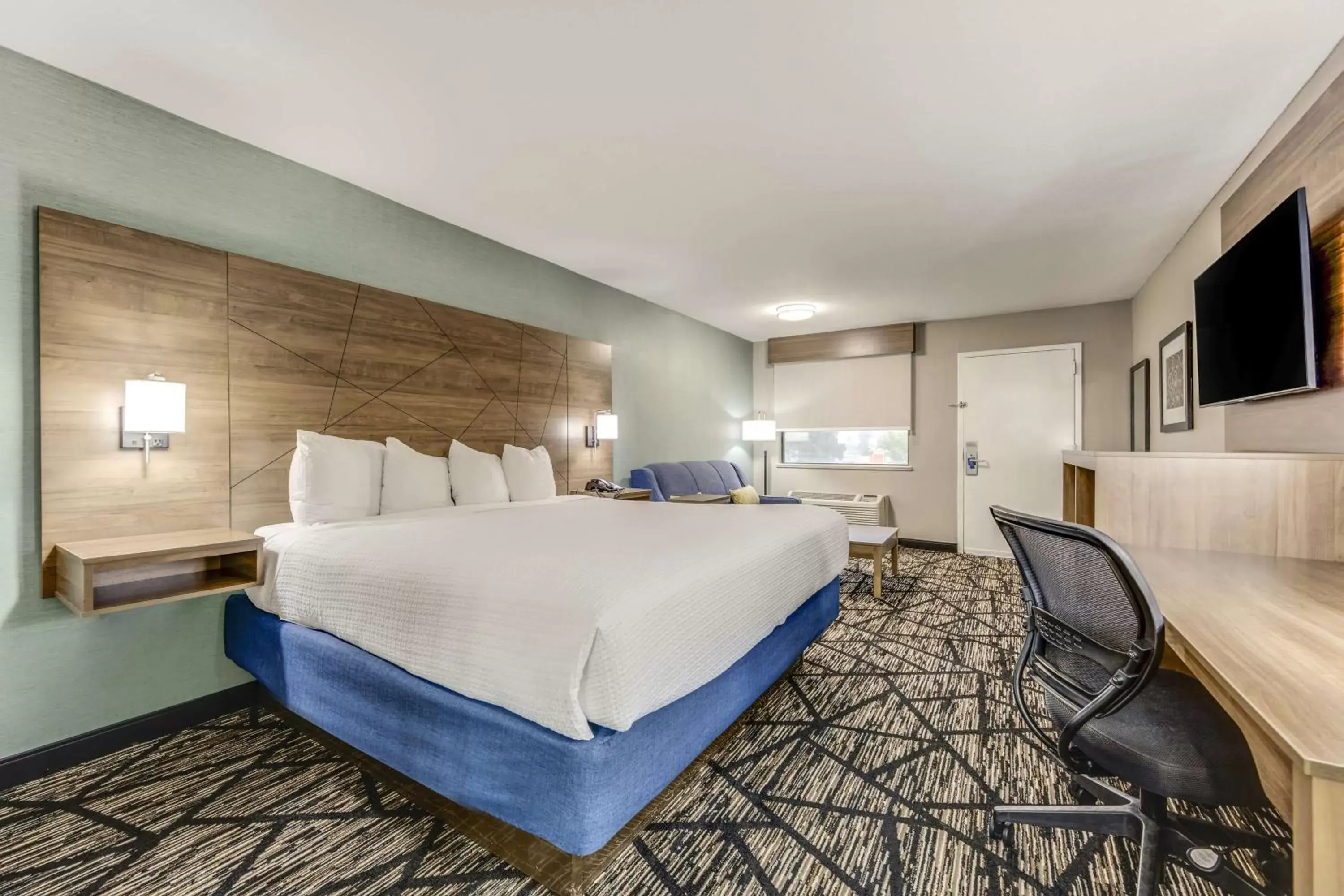 King Room with Sofa Bed - Non-Smoking in Best Western Huntsville Inn & Suites King Room with Sofa Bed - Non-Smoking in Best Western Huntsville Inn & Suites