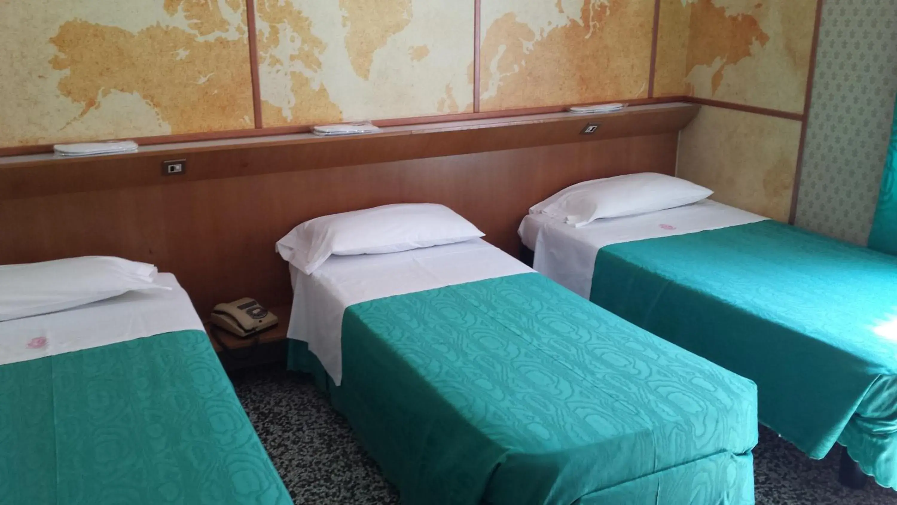 Triple Room in Grande Albergo Abruzzo Triple Room in Grande Albergo Abruzzo