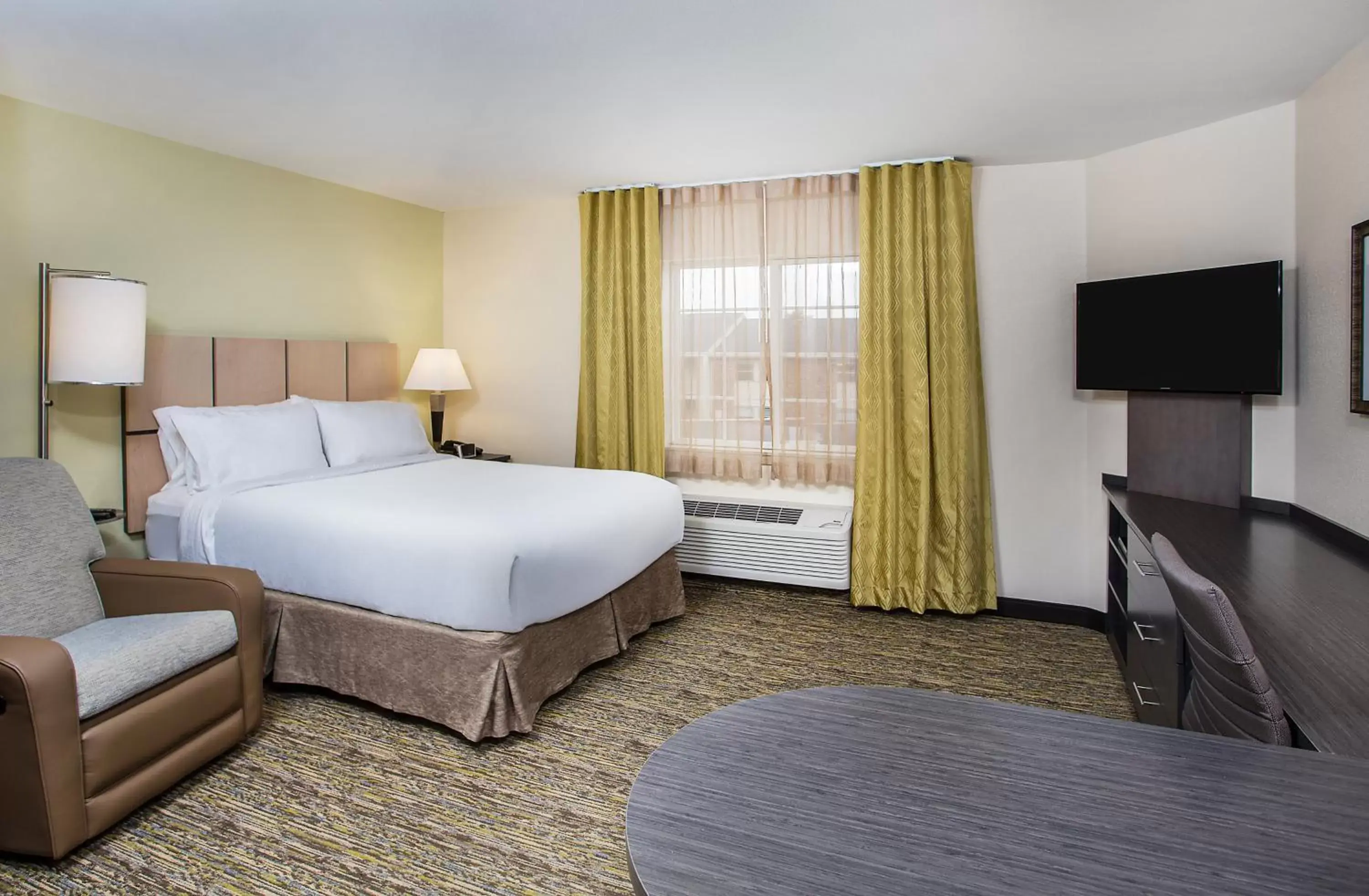 Queen Studio Suite with Roll-In Shower - Mobility Accessible - Non-Smoking in Candlewood Suites Bowling Green, an IHG Hotel Queen Studio Suite with Roll-In Shower - Mobility Accessible - Non-Smoking in Candlewood Suites Bowling Green, an IHG Hotel
