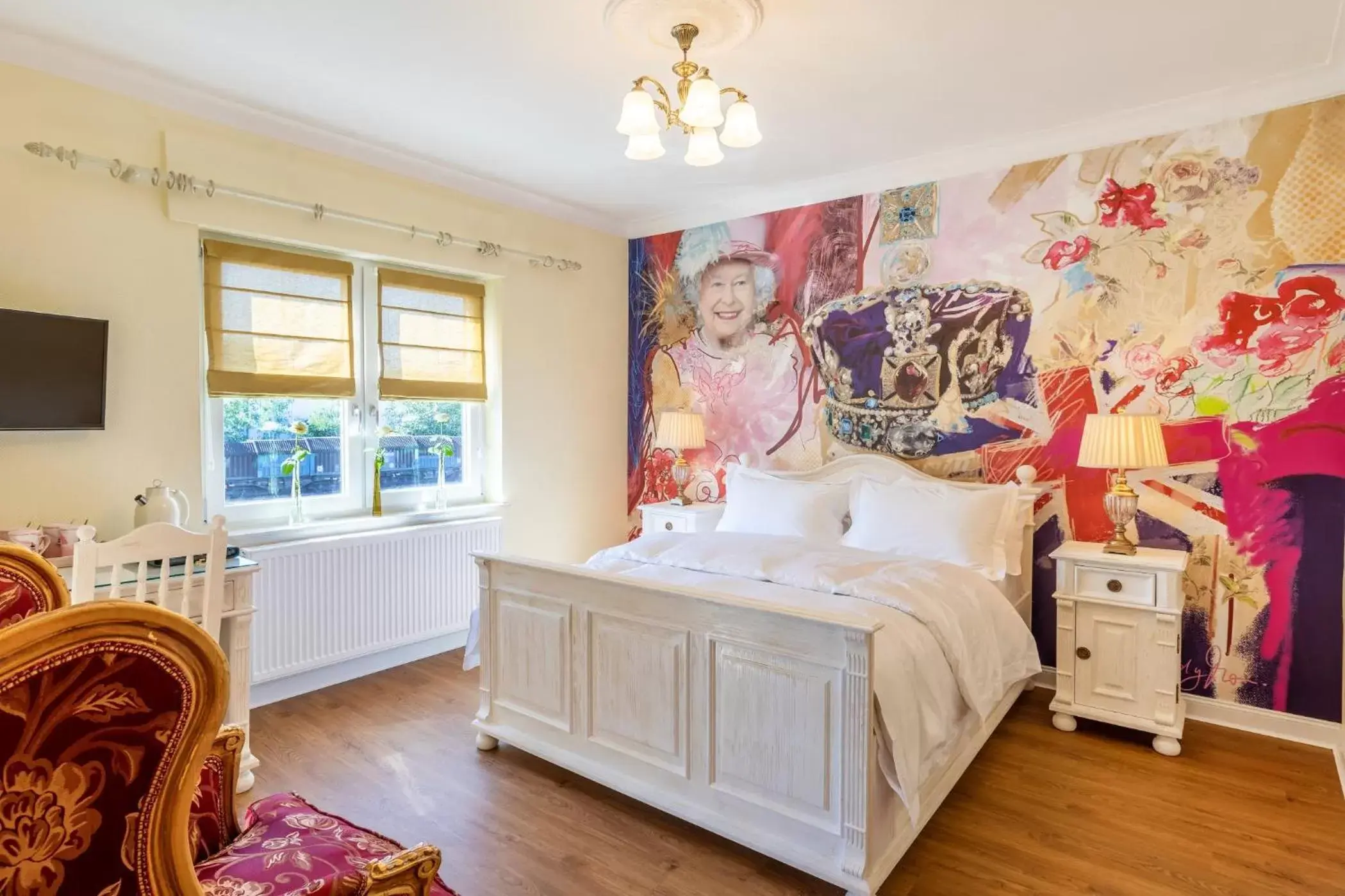 Queen's Room in The Little Britain Inn Themed Hotel One of a Kind In Europe Queen's Room in The Little Britain Inn Themed Hotel One of a Kind In Europe