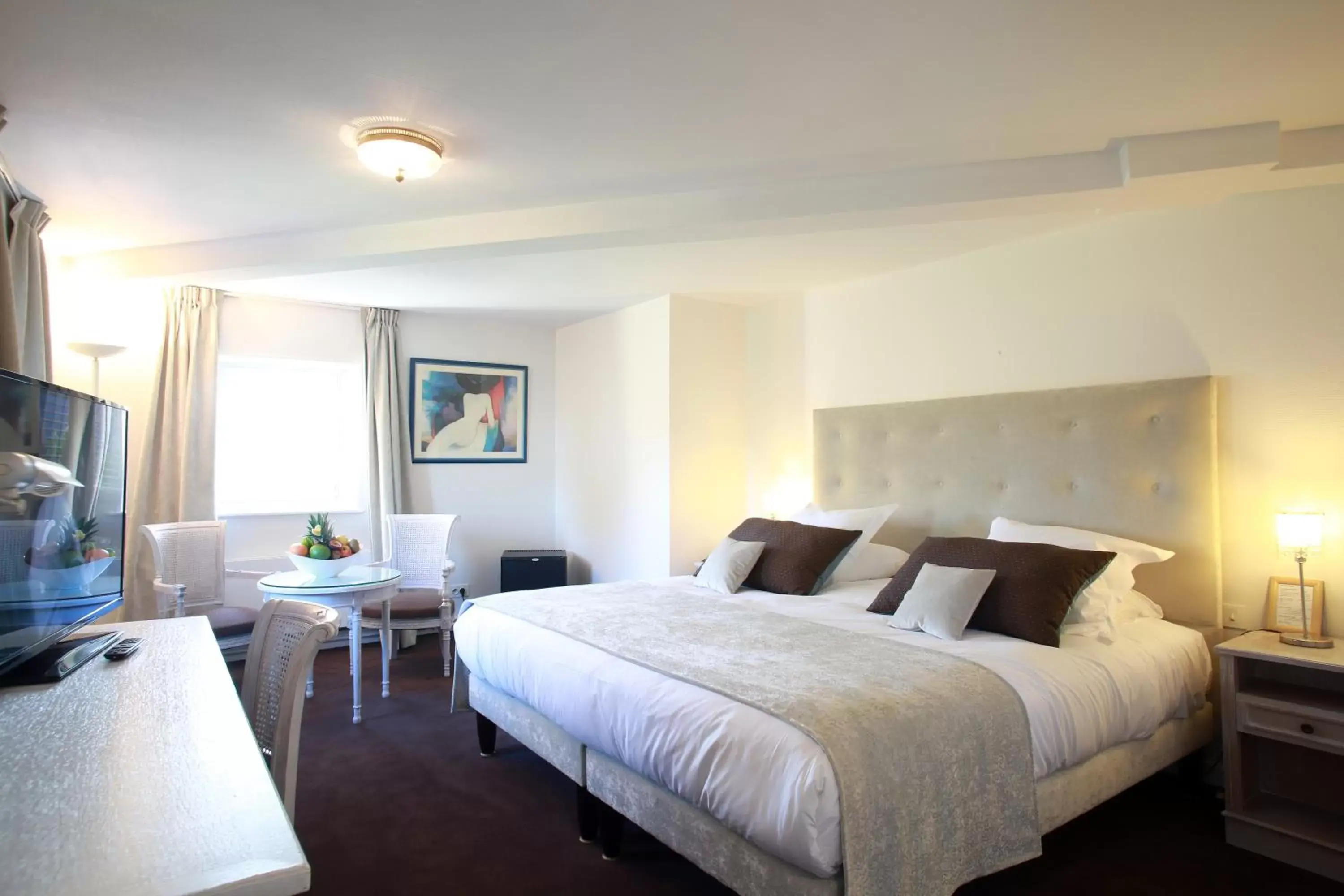 Superior Double Room in Château De La Motte Fenelon Superior Double Room in Château De La Motte Fenelon