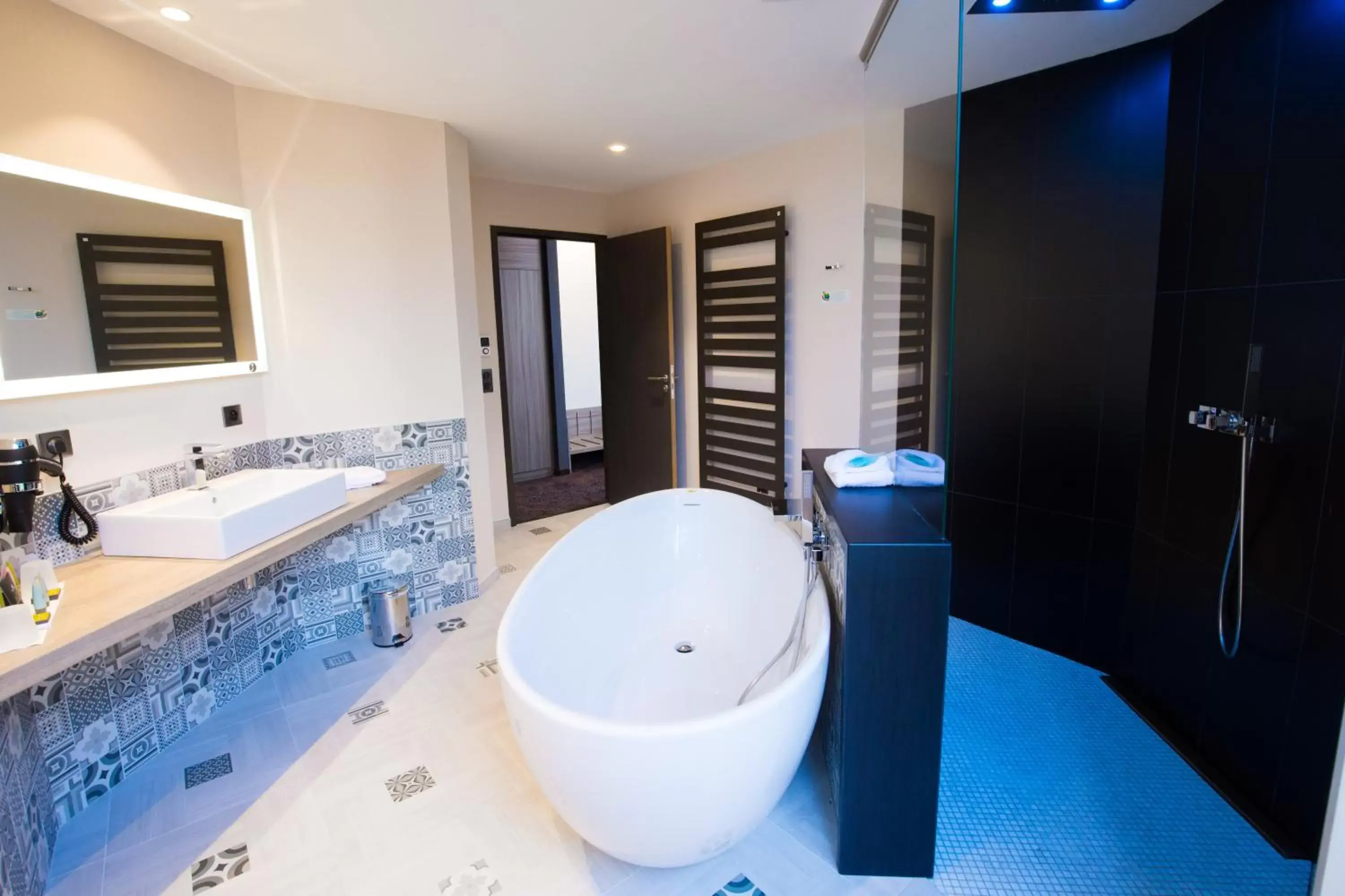 Junior Suite in Les Jardins du Mess Junior Suite in Les Jardins du Mess