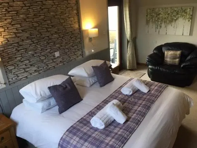 Suite with Balcony in Standing Stones Hotel Suite with Balcony in Standing Stones Hotel
