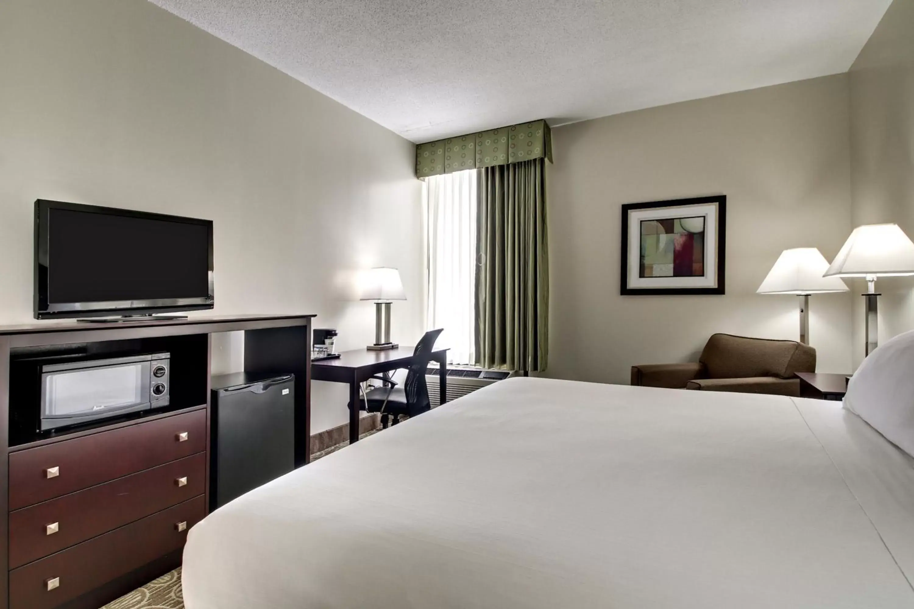 Standard Double or King Room in Holiday Inn Express Marshfield - Springfield Area, an IHG Hotel Standard Double or King Room in Holiday Inn Express Marshfield - Springfield Area, an IHG Hotel