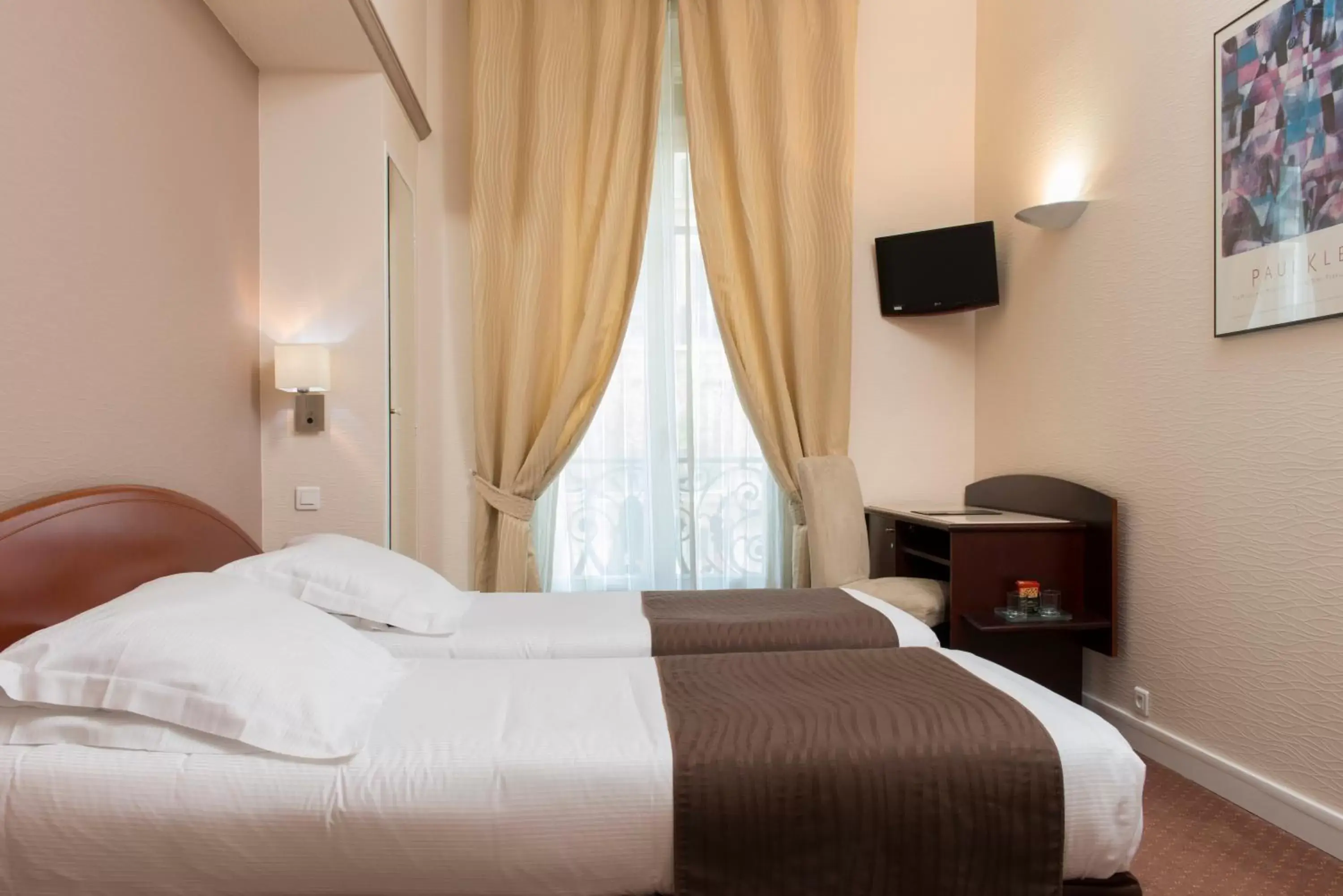 Superior Double or Twin Room in Excelsior Opera Superior Double or Twin Room in Excelsior Opera