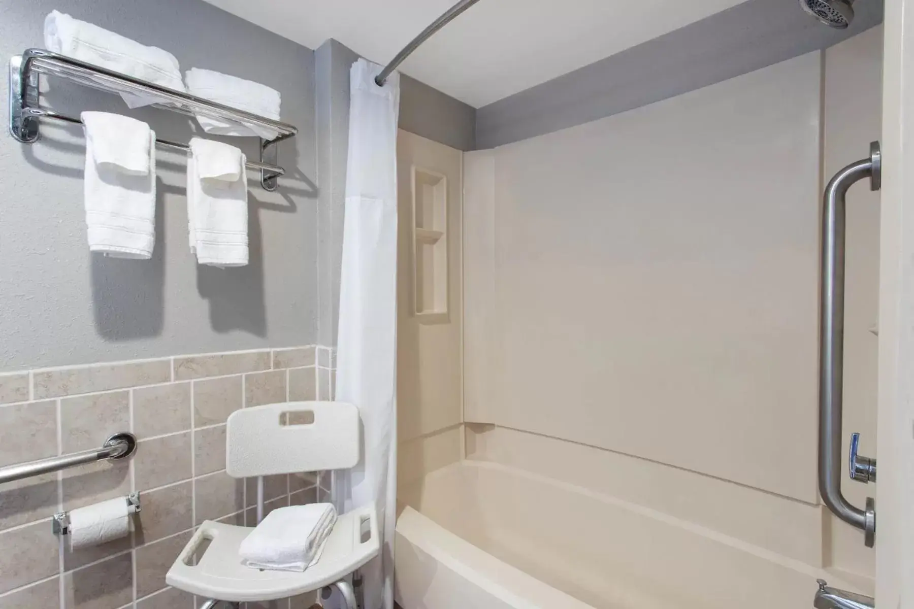 King Room - Mobility Access/Non-Smoking in Baymont by Wyndham Greenville OH King Room - Mobility Access/Non-Smoking in Baymont by Wyndham Greenville OH