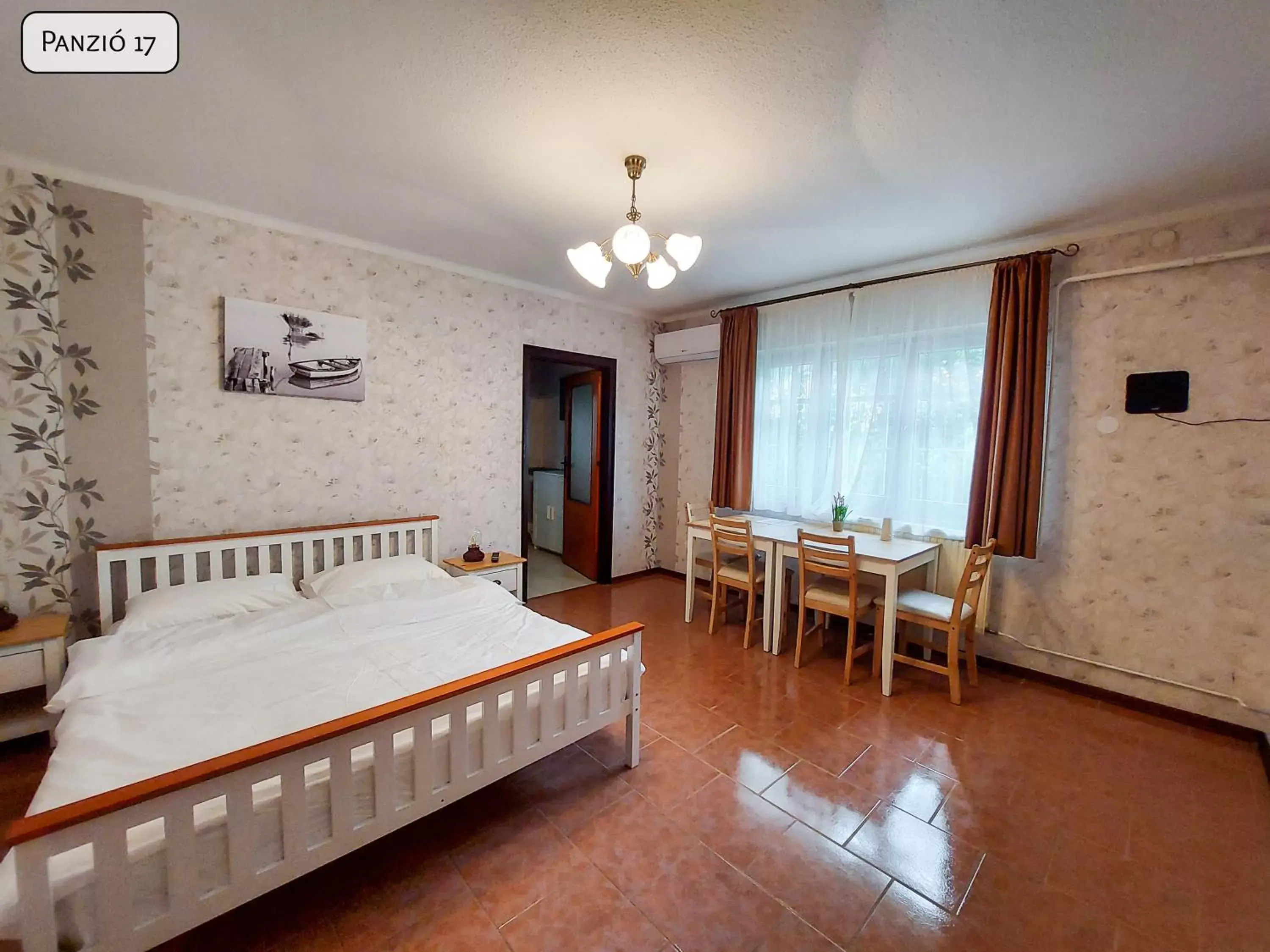 Triple Room in Gosztonyi Villa Triple Room in Gosztonyi Villa