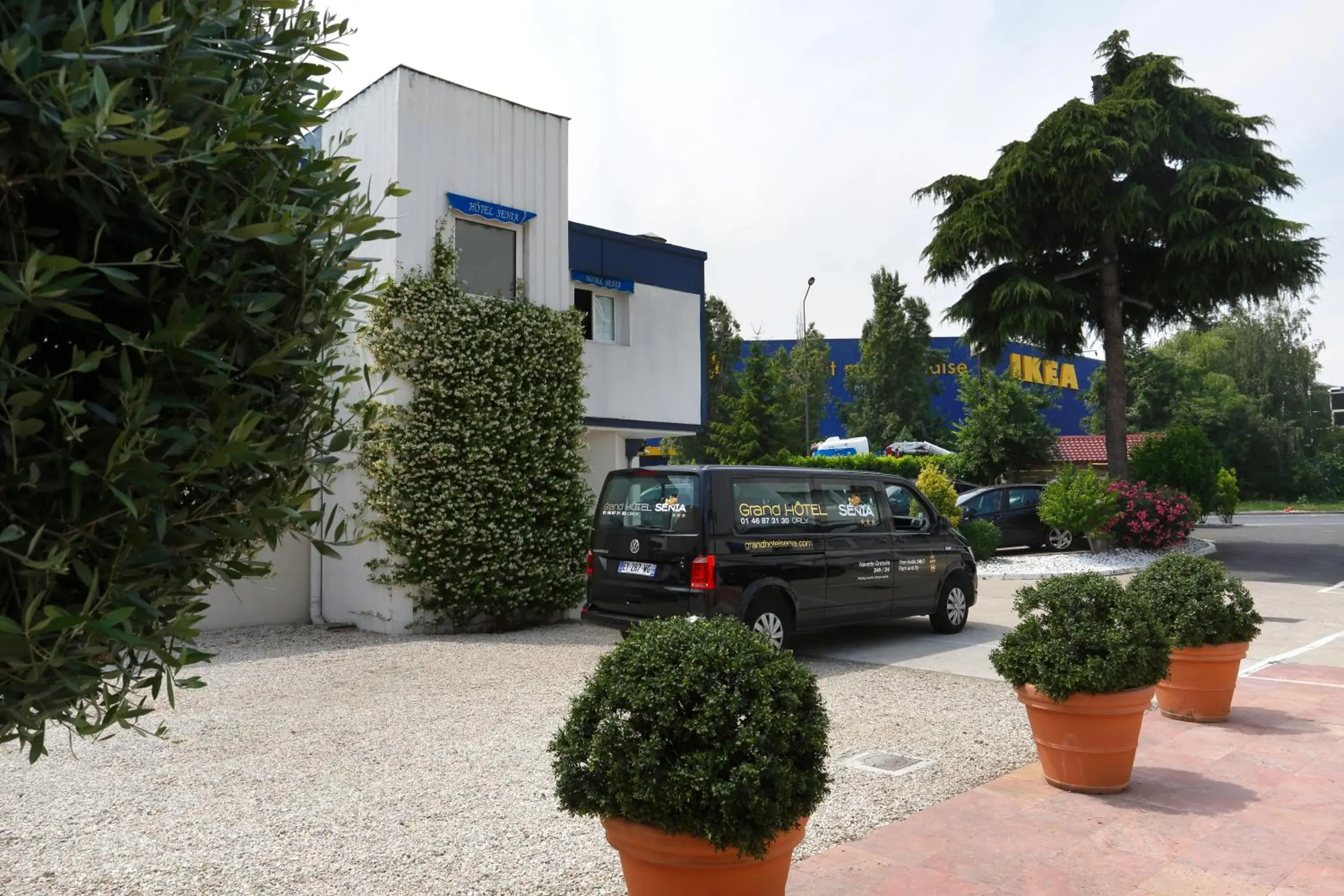 Grand Hotel Sénia - Paris Orly Airport Grand Hotel Sénia - Paris Orly Airport