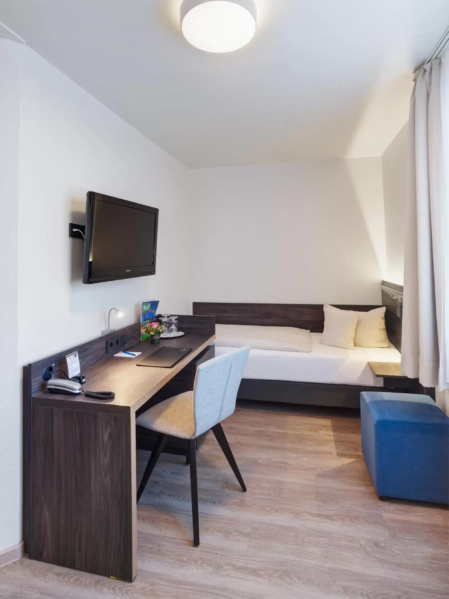 Standard Single Room in Art Hotel Aachen Standard Single Room in Art Hotel Aachen