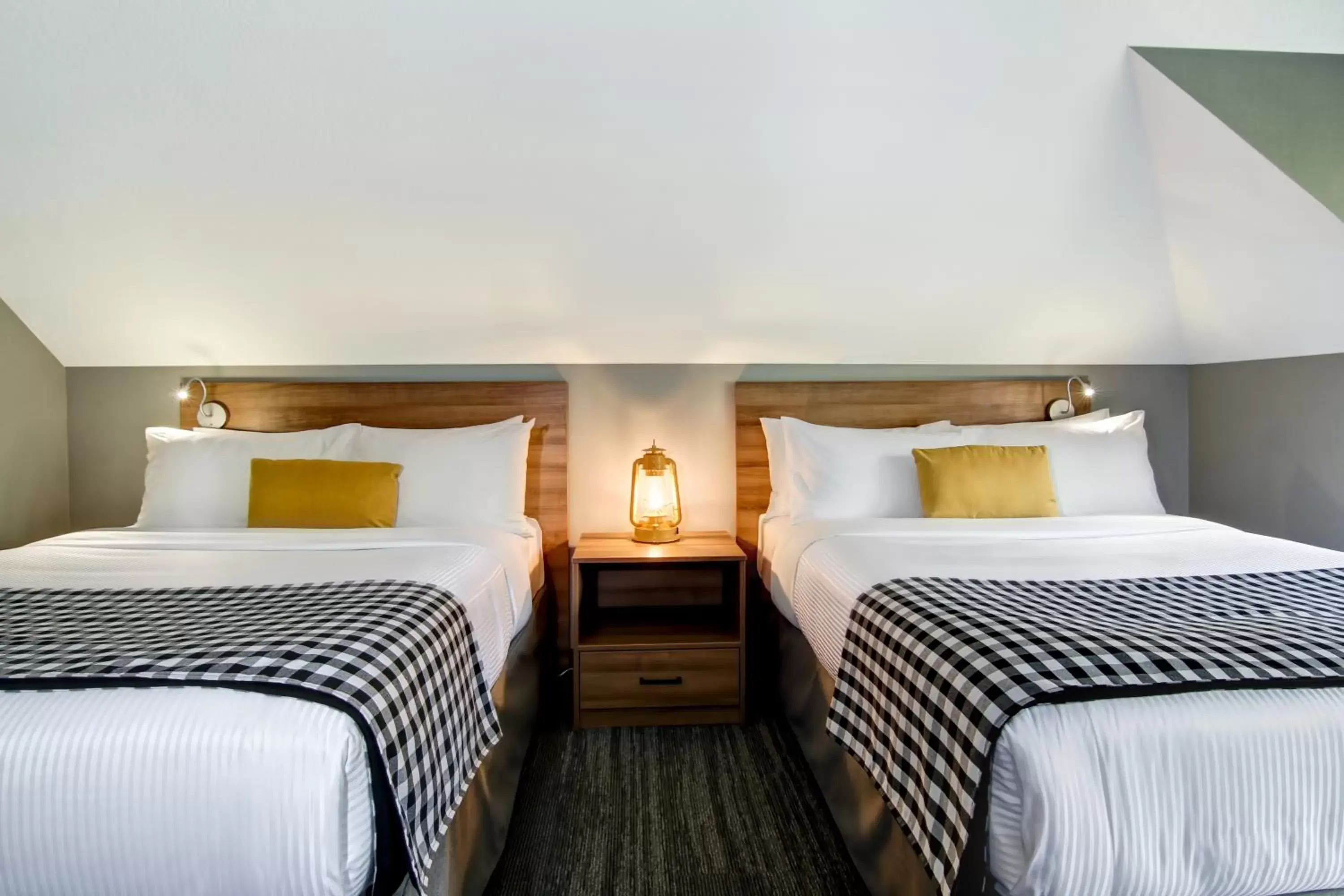 Queen Room with Two Queen Beds - Pet Friendly in Canalta Lodge Queen Room with Two Queen Beds - Pet Friendly in Canalta Lodge