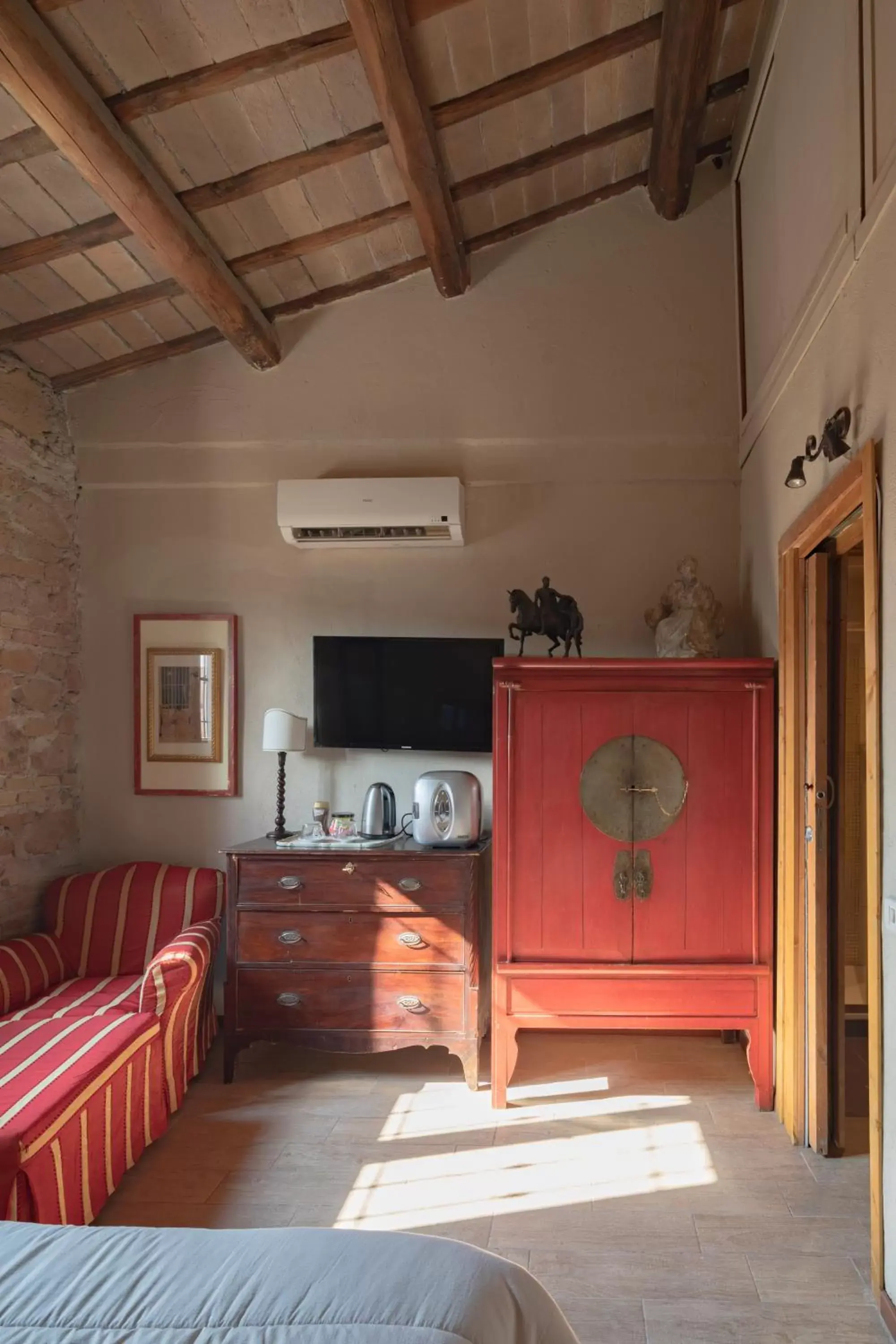 Budget Double Room - single occupancy in Bed and Breakfast St. Martin Budget Double Room - single occupancy in Bed and Breakfast St. Martin