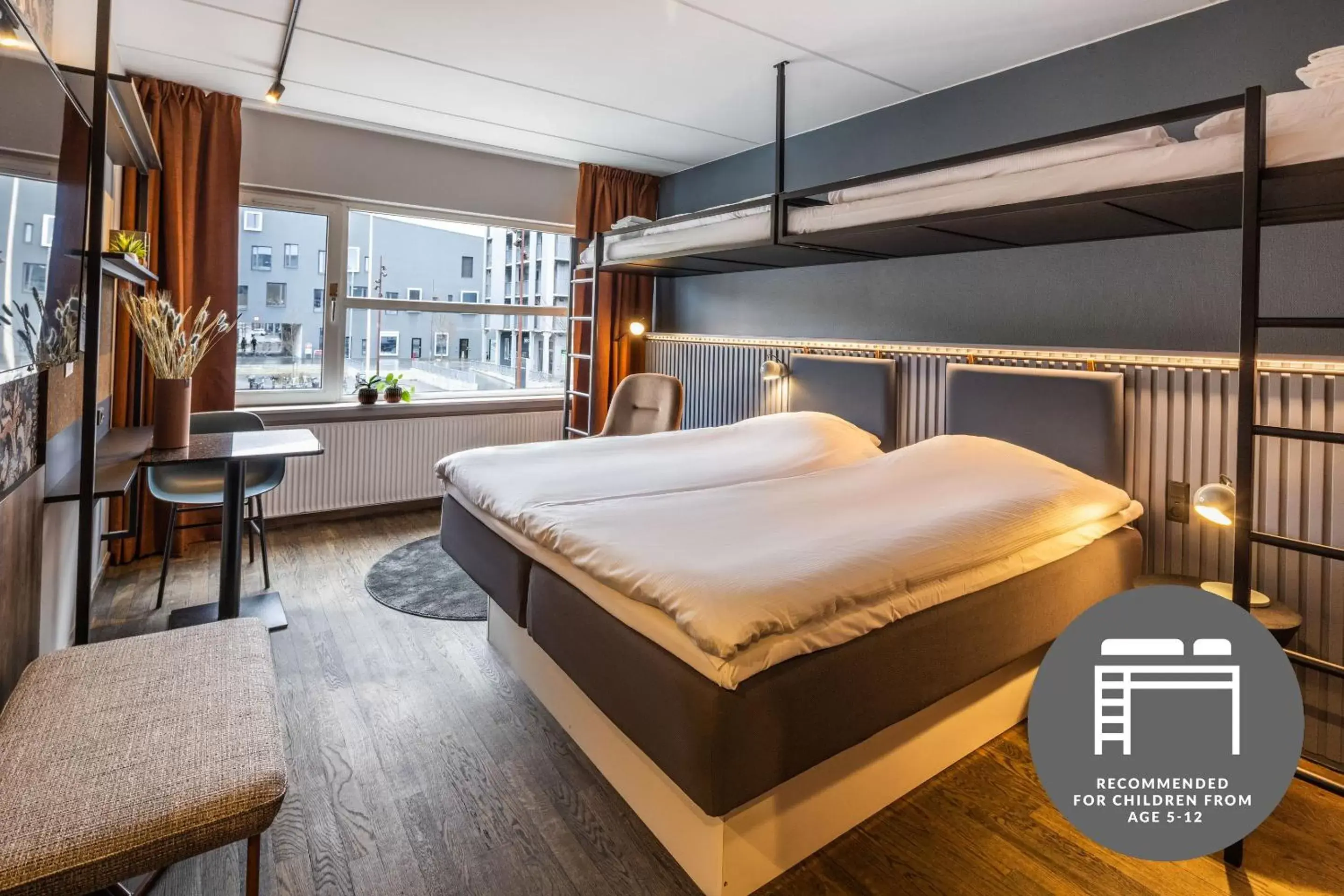 Family Room - single occupancy in Pier 5 Hotel Family Room - single occupancy in Pier 5 Hotel