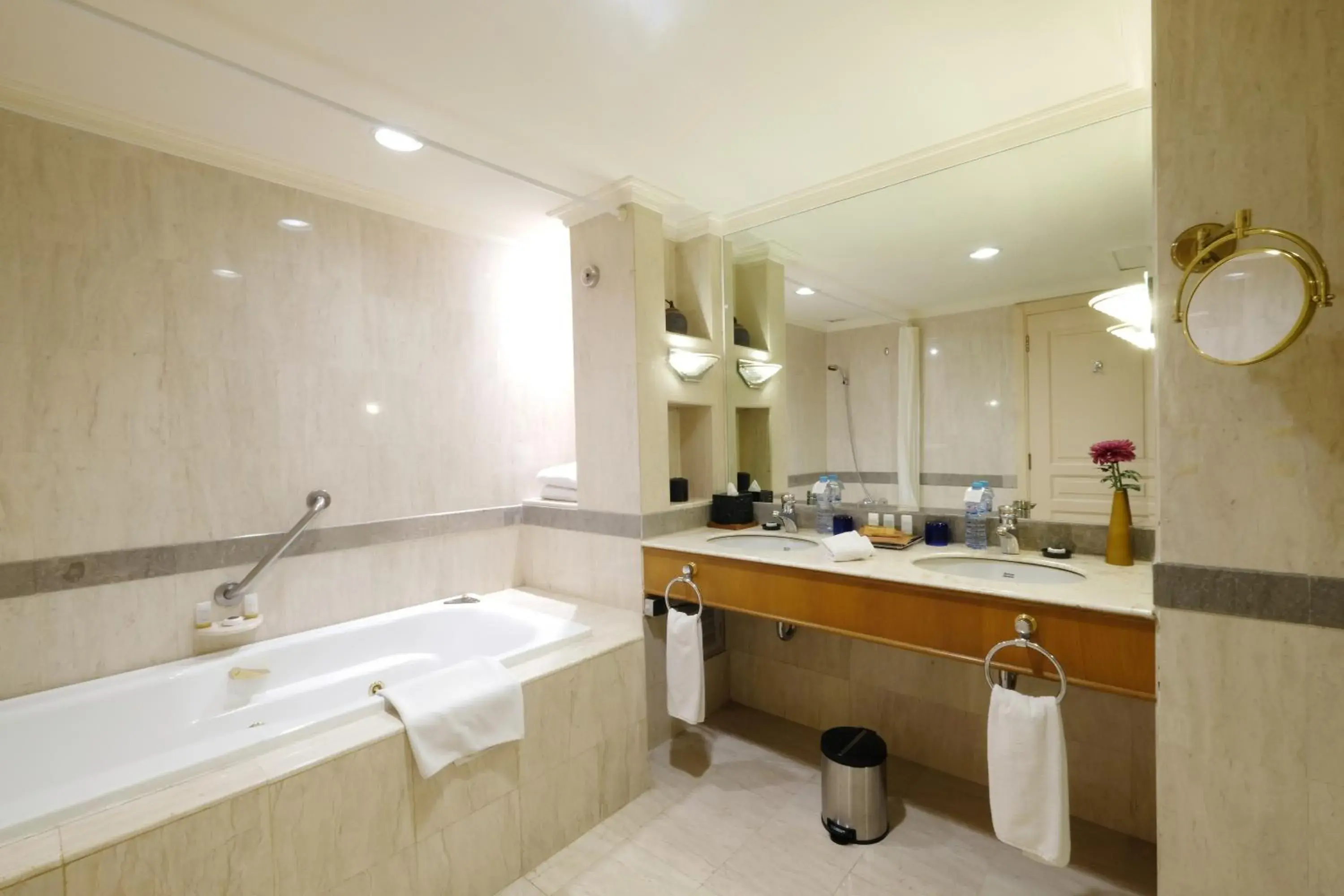 Club Suite with City View in Aryaduta Makassar Club Suite with City View in Aryaduta Makassar