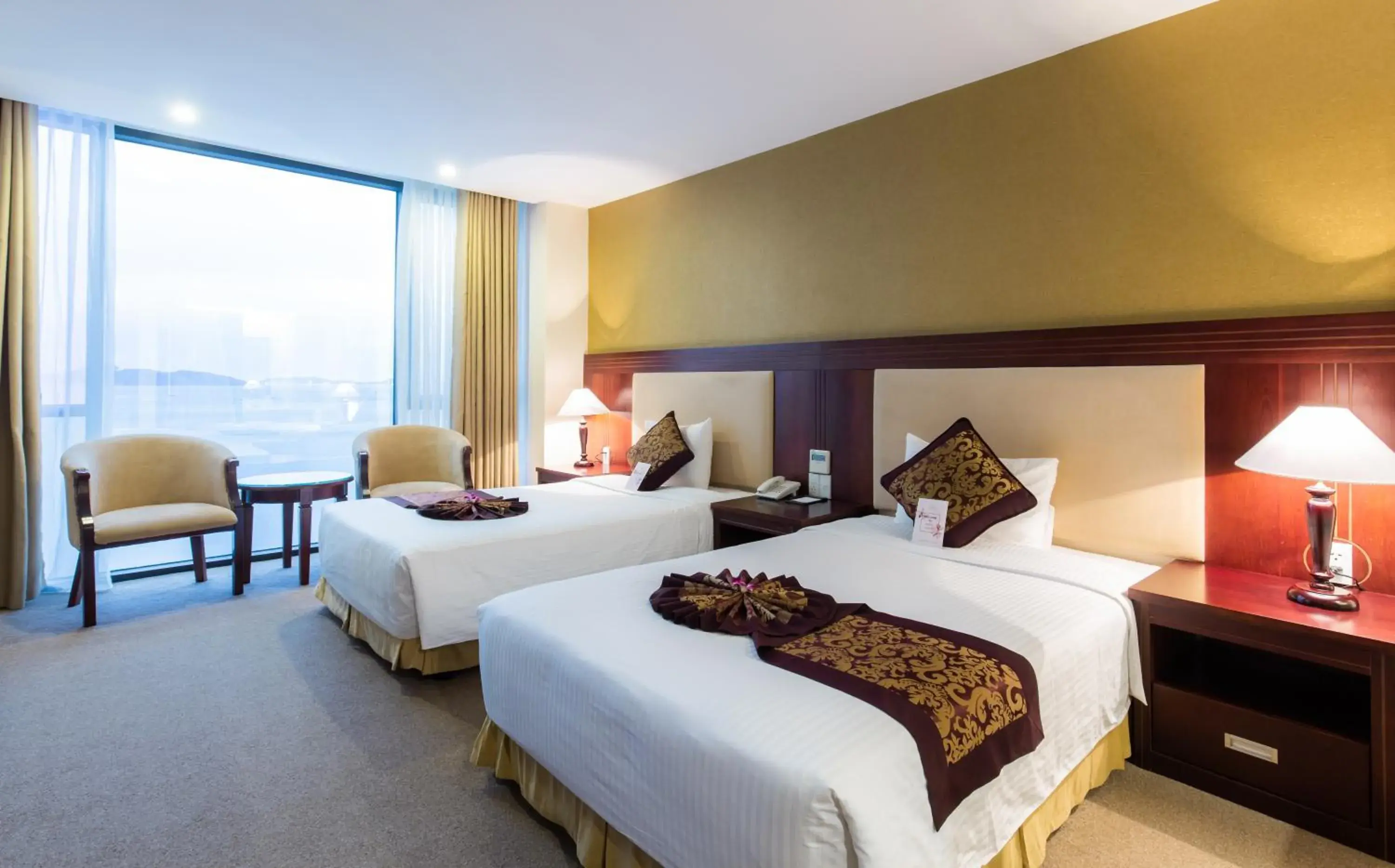 Deluxe Twin Room with Sea View in Muong Thanh Grand Nha Trang Hotel Deluxe Twin Room with Sea View in Muong Thanh Grand Nha Trang Hotel