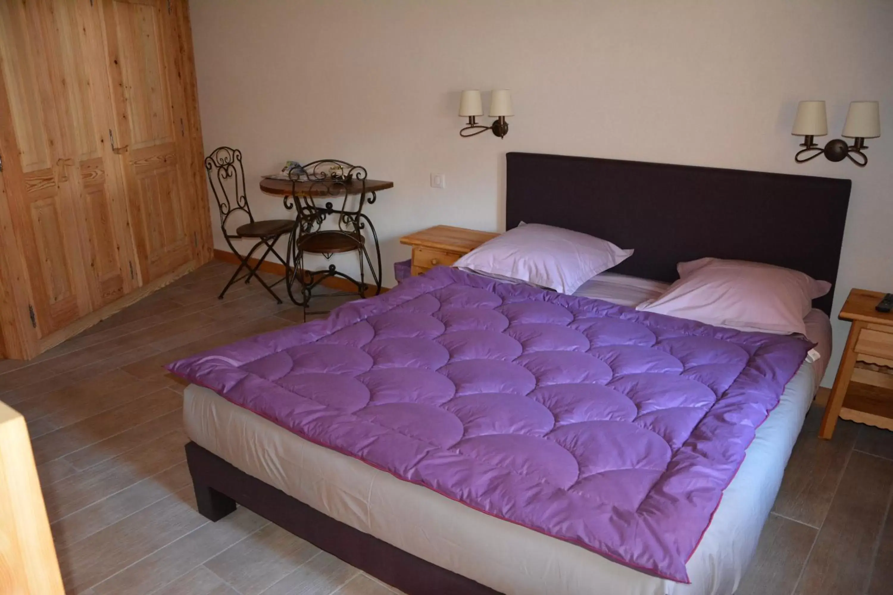 Double Room with Spa Bath in Le Bacchu Ber Double Room with Spa Bath in Le Bacchu Ber