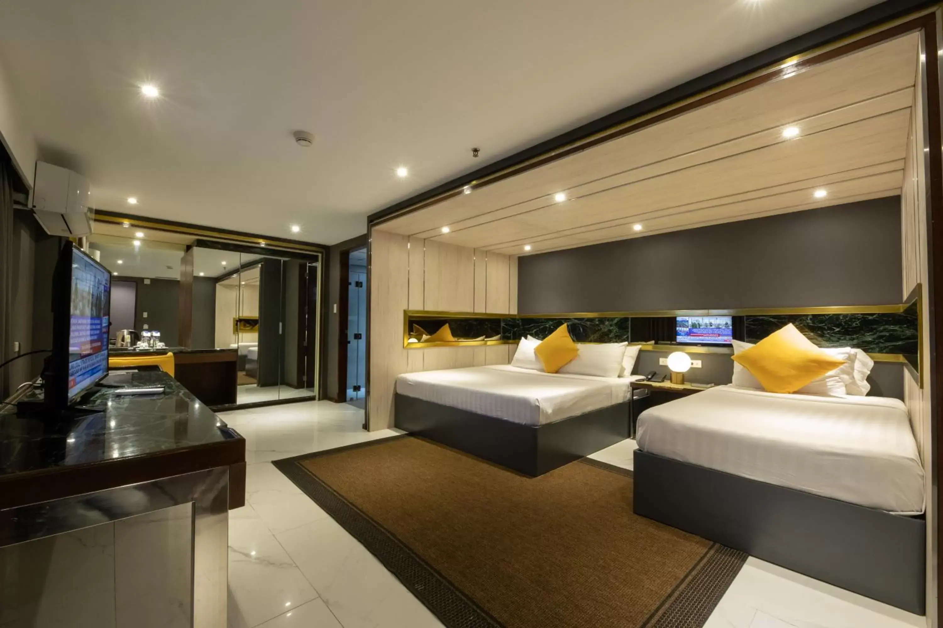 Family Suite in Star Plaza Hotel Family Suite in Star Plaza Hotel