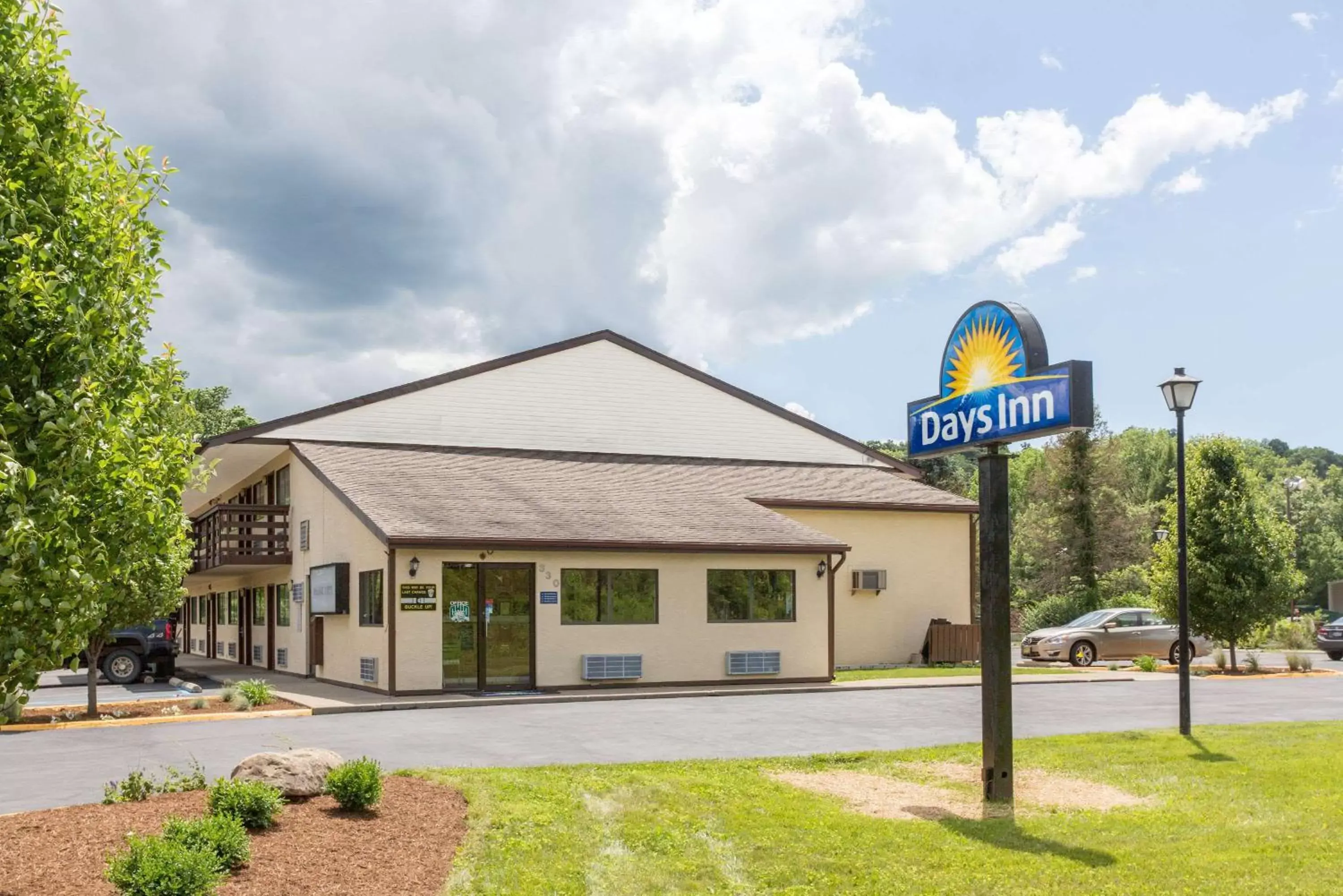 Days Inn by Wyndham Athens Days Inn by Wyndham Athens