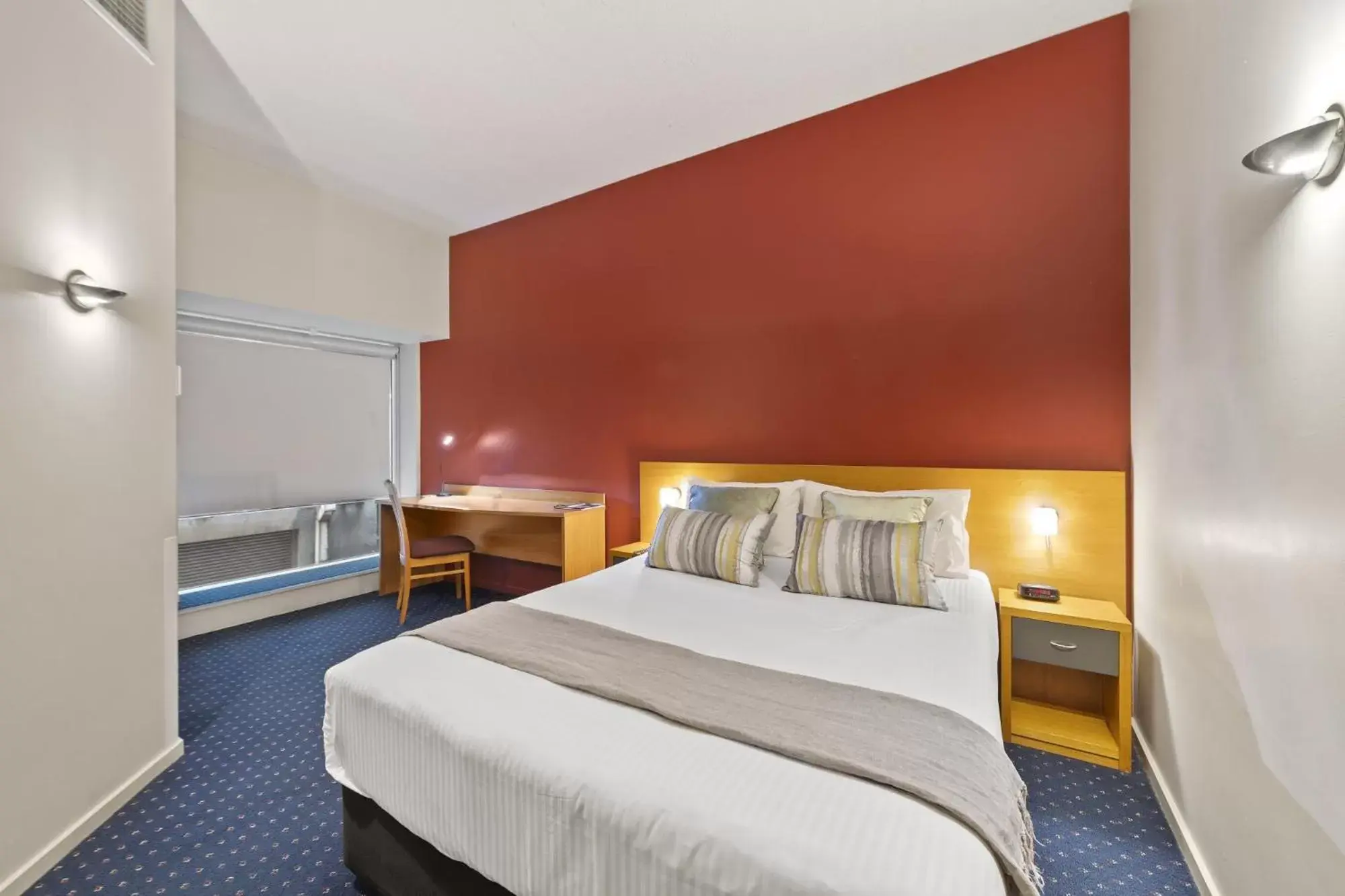 Standard Queen Room in YEHS Hotel Melbourne CBD Standard Queen Room in YEHS Hotel Melbourne CBD