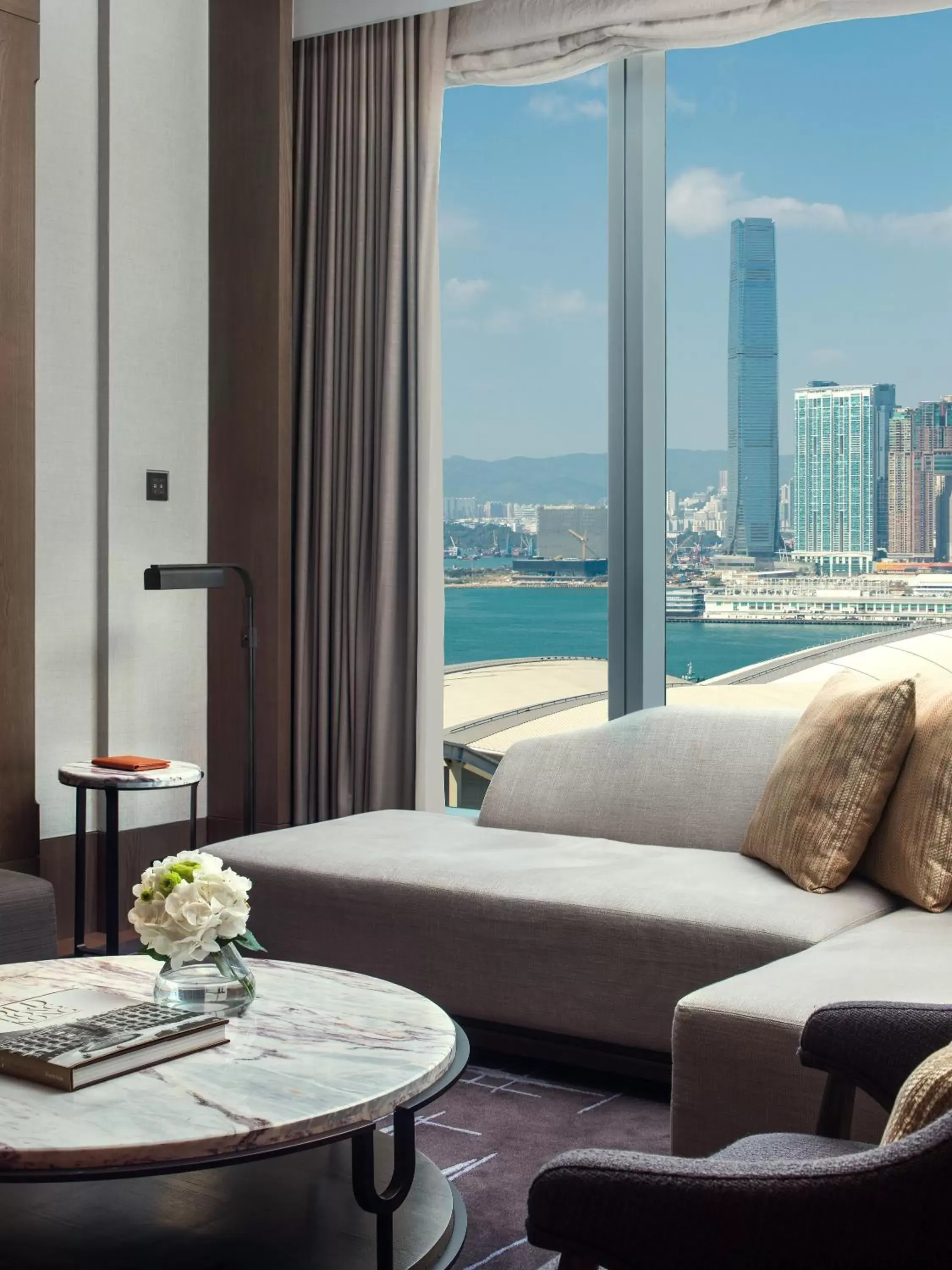 The St. Regis Hong Kong The St. Regis Hong Kong