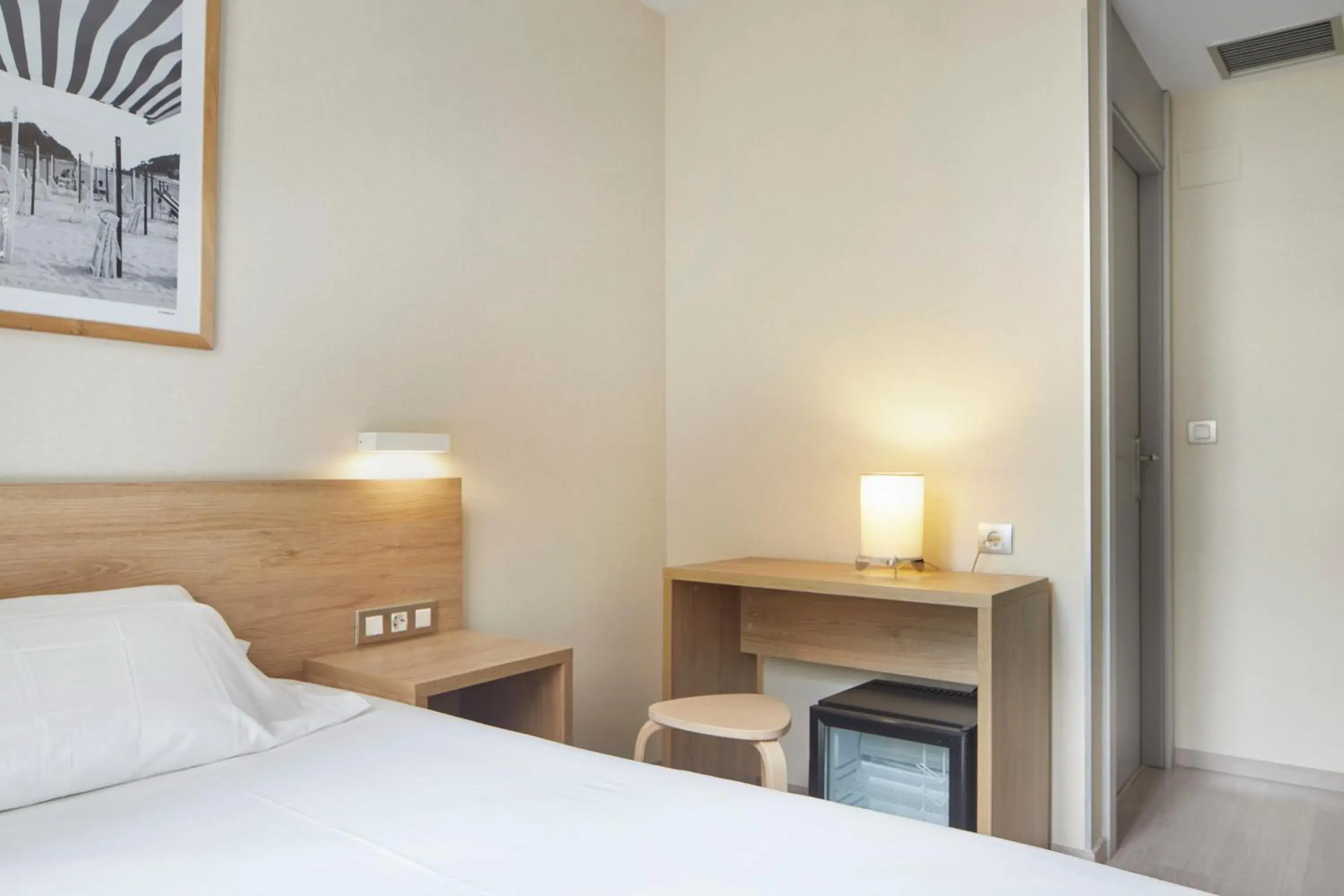 Single Room in Welcome Gros Hotel Single Room in Welcome Gros Hotel