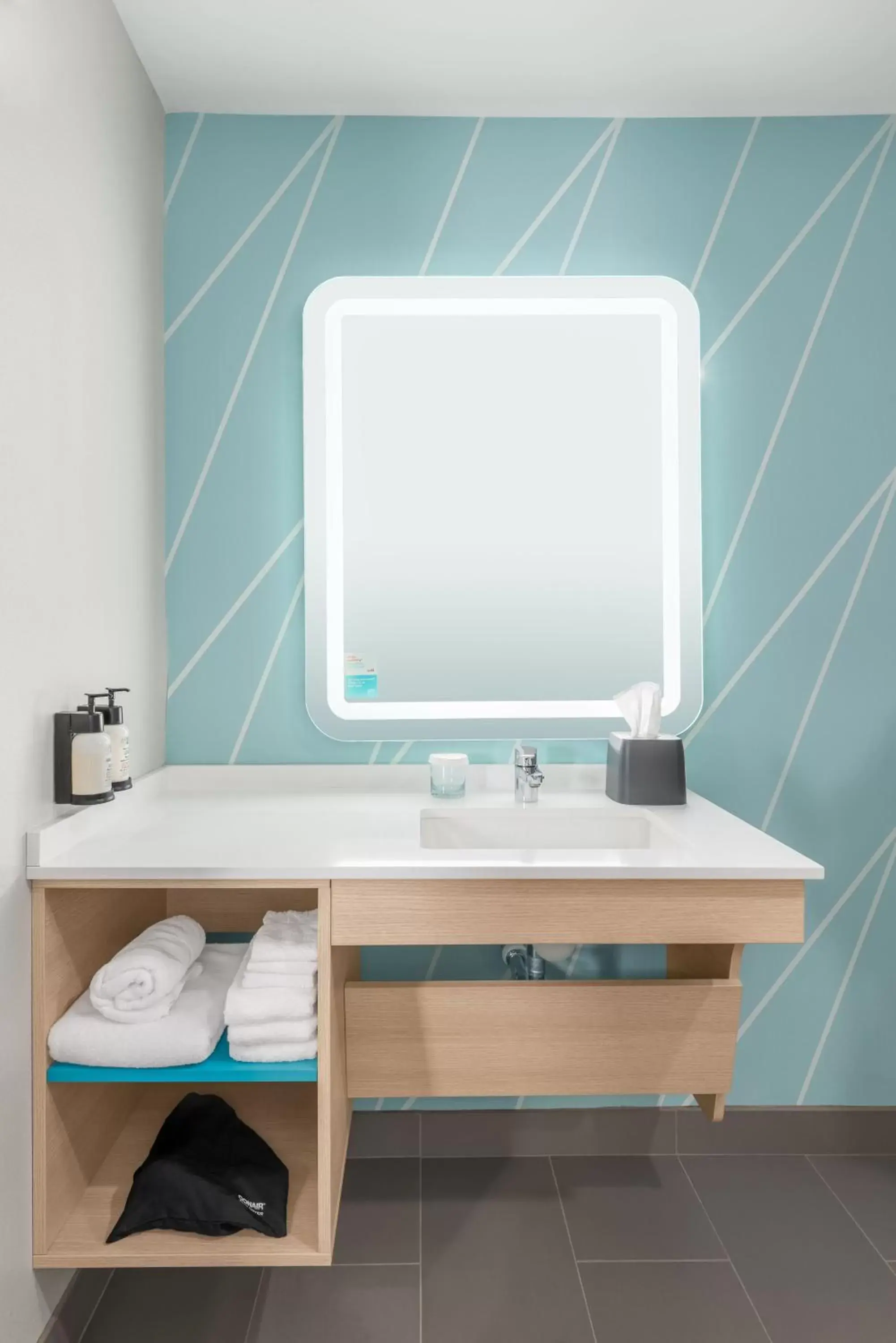 Room with Two Beds - Hearing Accessible - Non-Smoking in avid hotel Nashville - Lebanon an IHG Hotel Room with Two Beds - Hearing Accessible - Non-Smoking in avid hotel Nashville - Lebanon an IHG Hotel