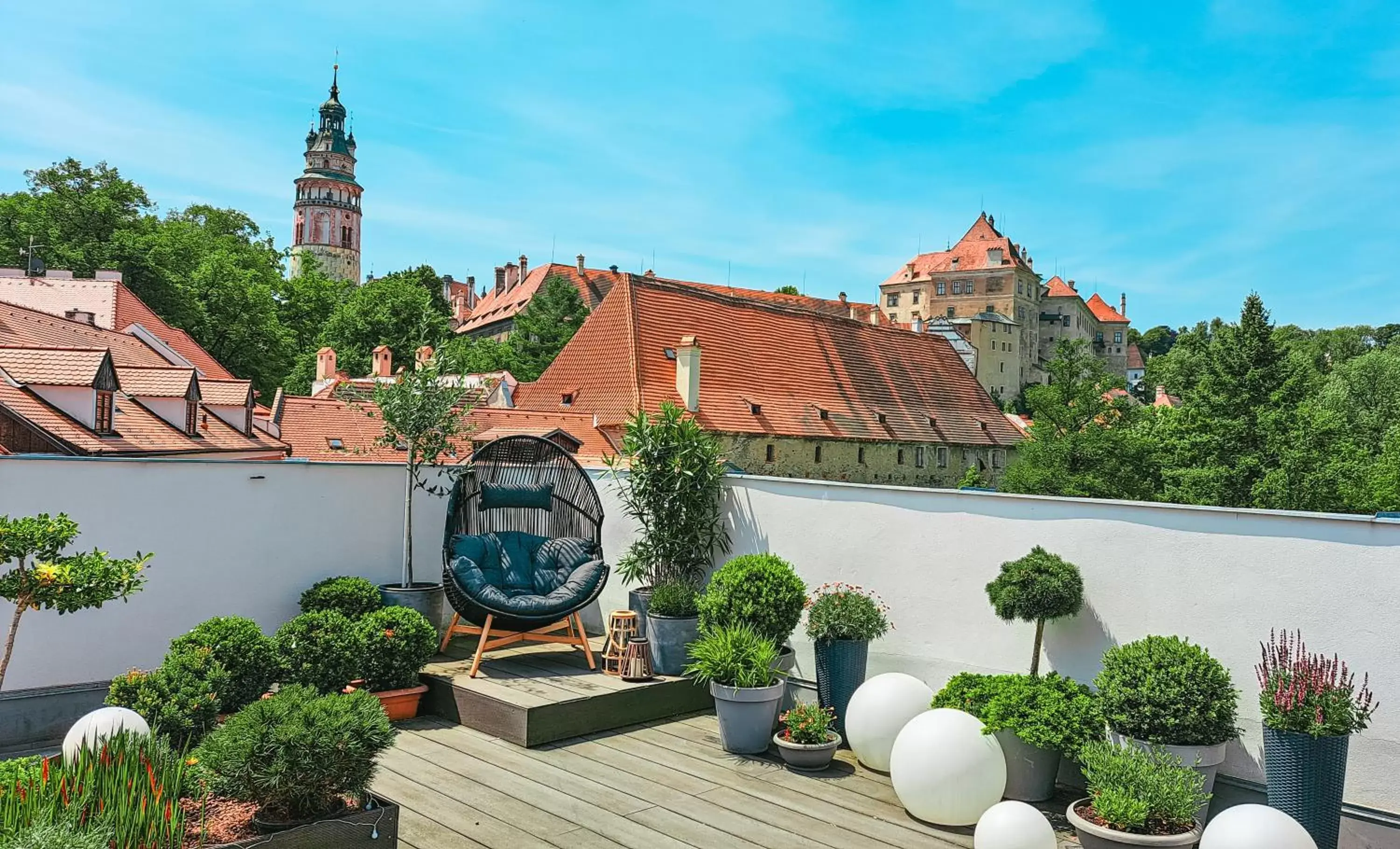 Premium Attic Apartment with Terrace and Castle View in Wellness Pension Ametyst Premium Attic Apartment with Terrace and Castle View in Wellness Pension Ametyst